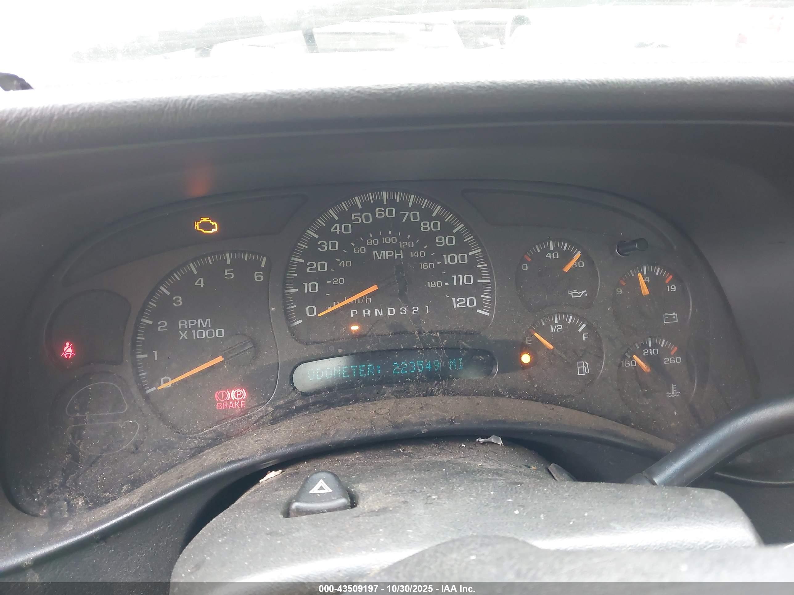 CHEVROLET SILVERADO image 7