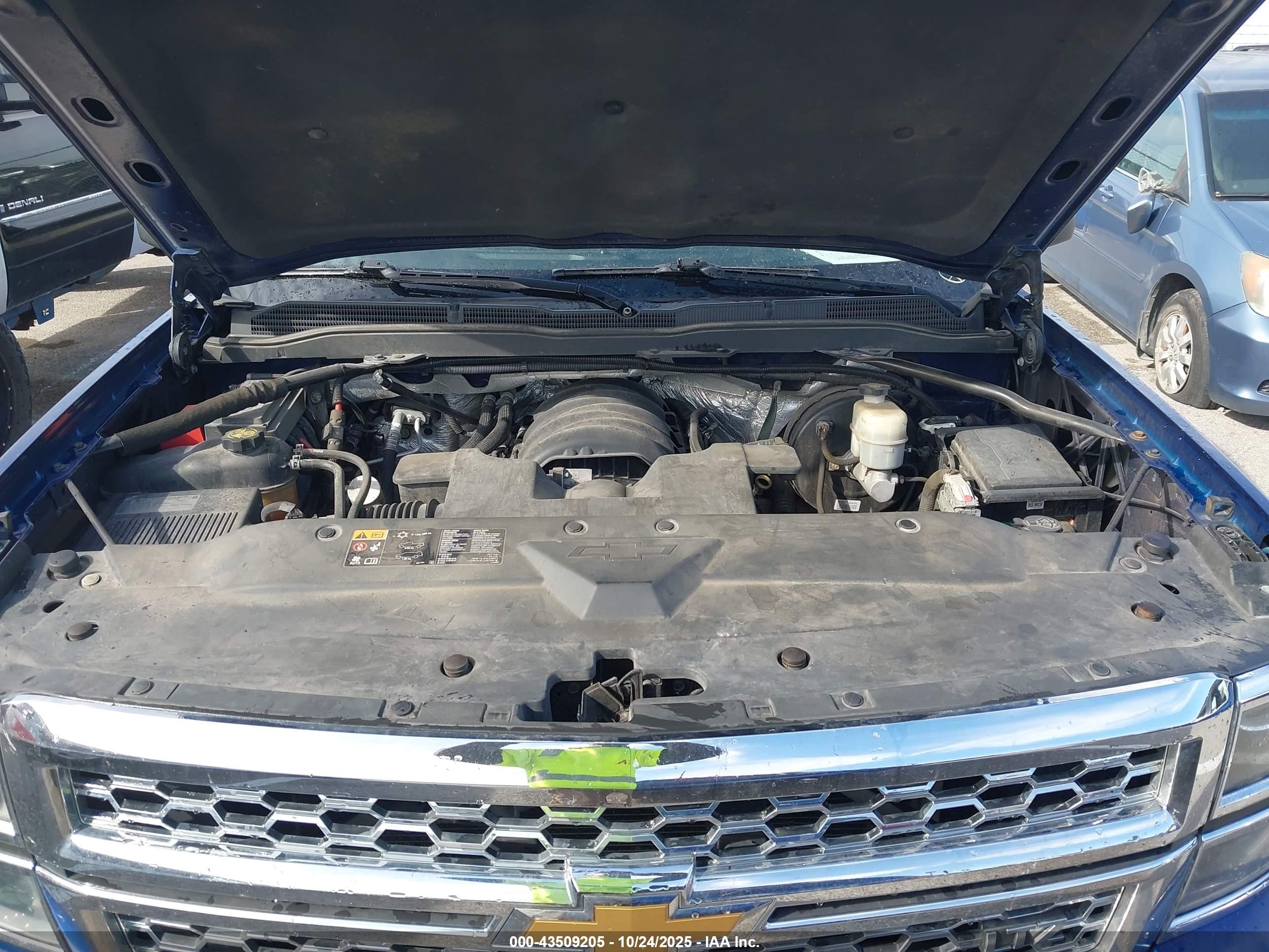 CHEVROLET SILVERADO image 10