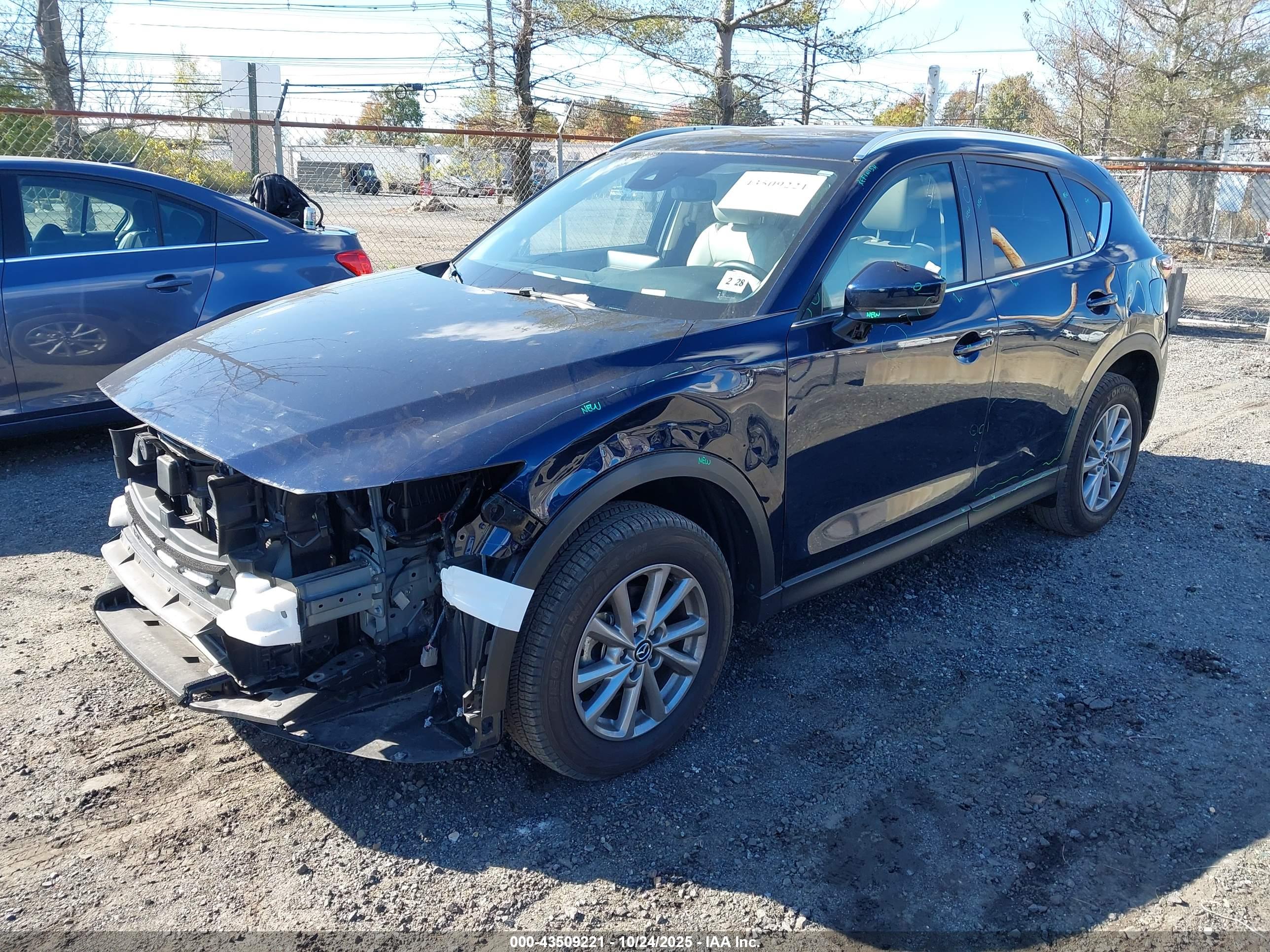 MAZDA CX-5 image 2