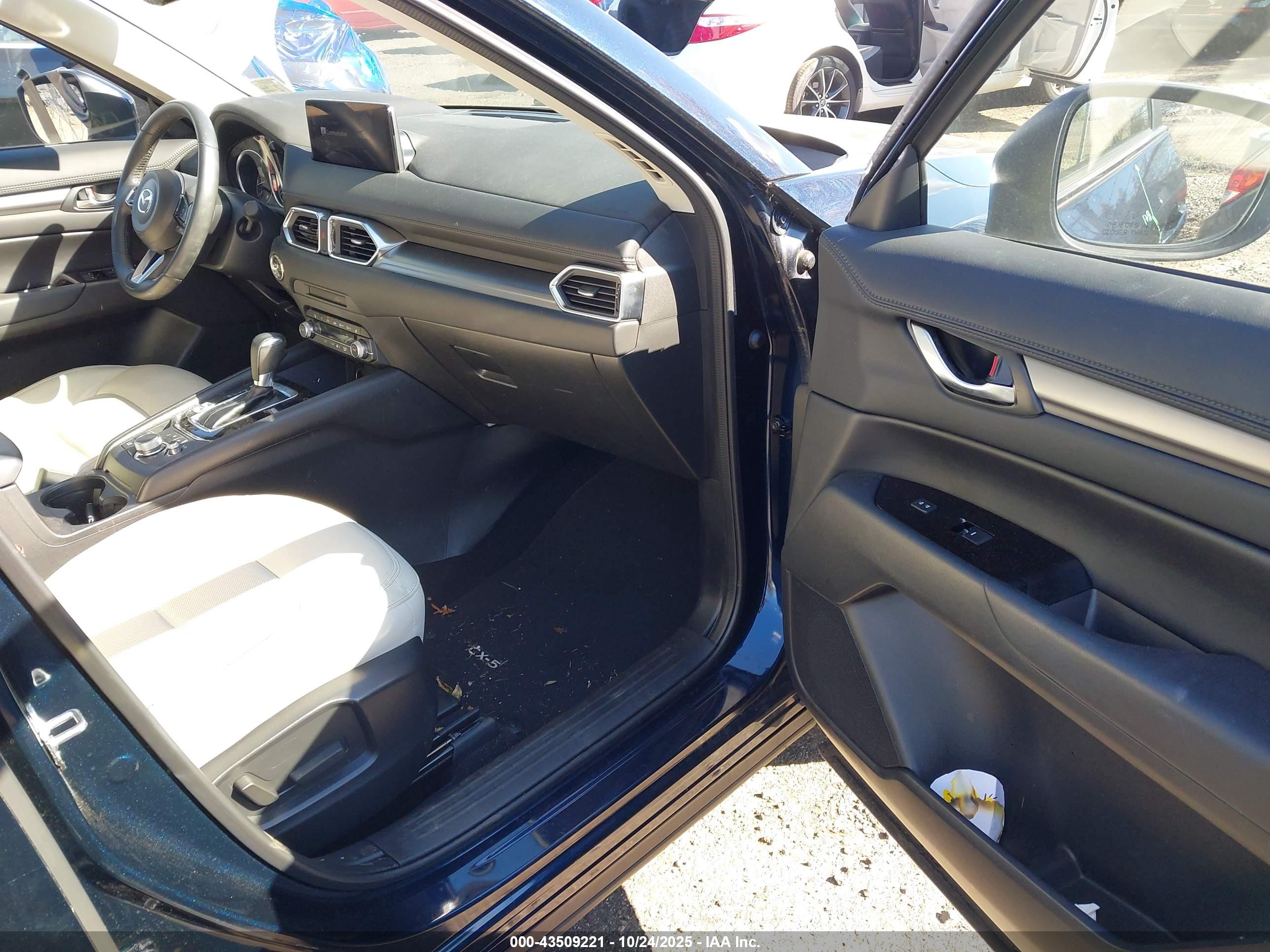 MAZDA CX-5 image 5