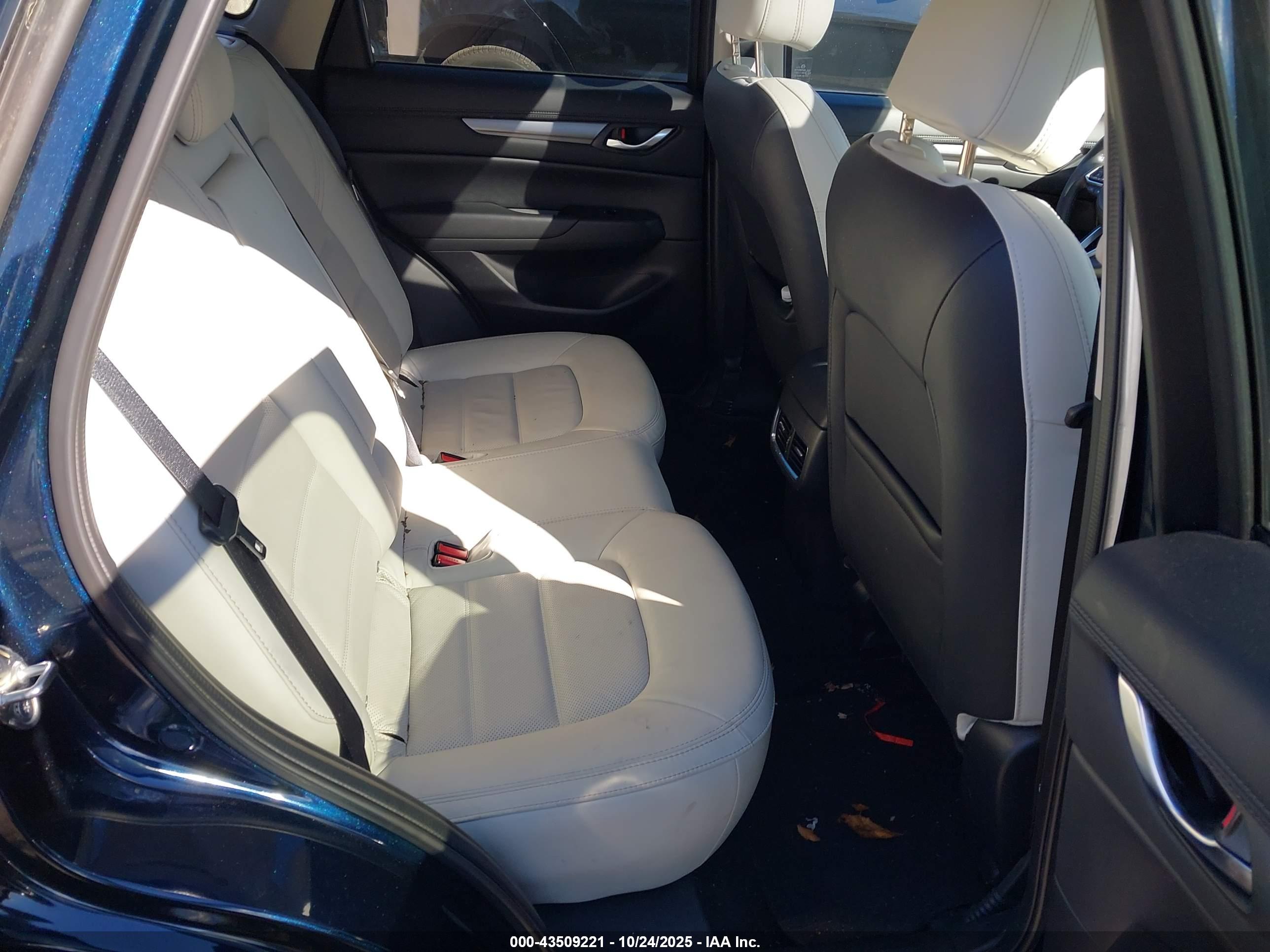 MAZDA CX-5 image 8