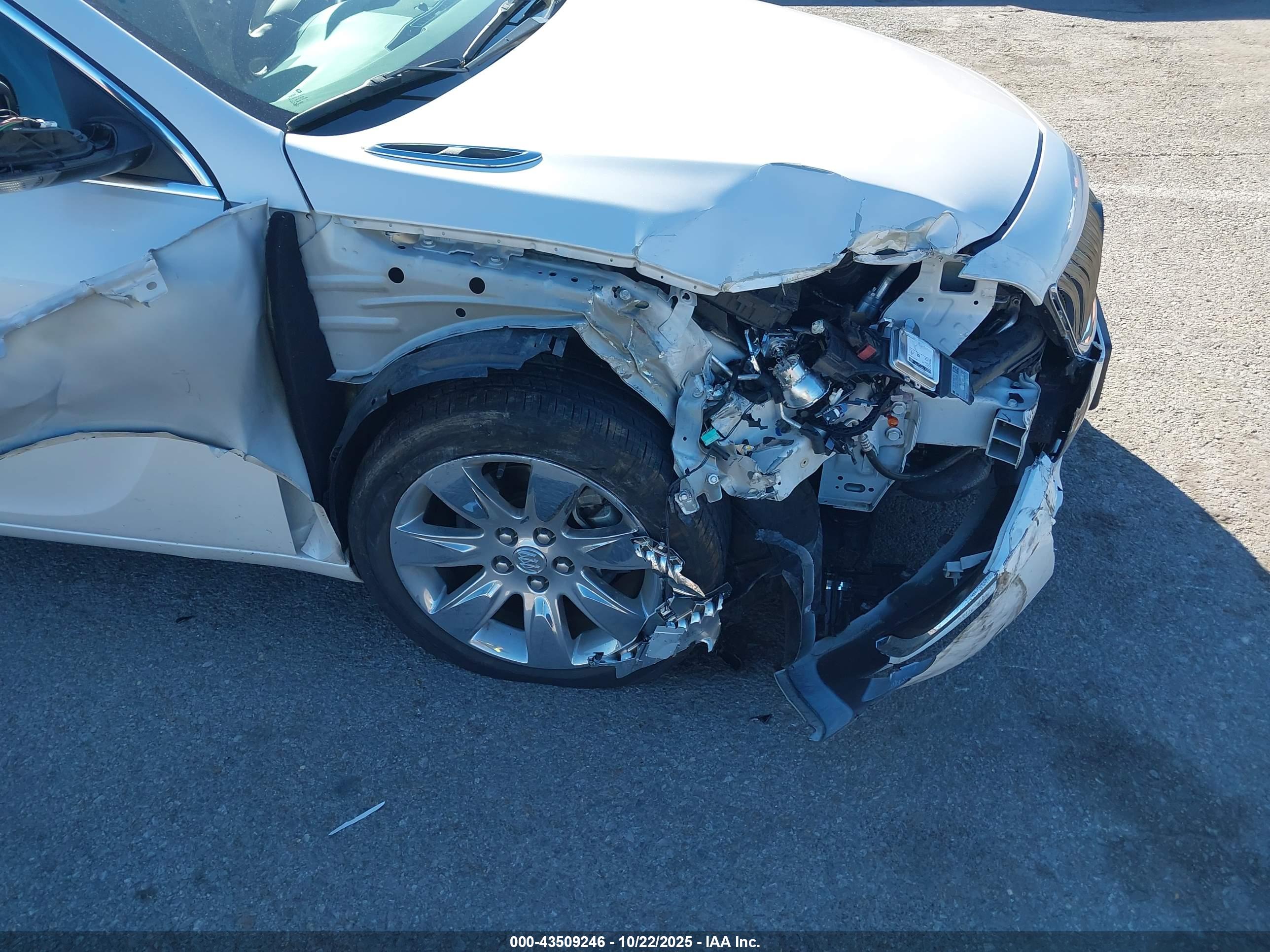 BUICK REGAL image 6