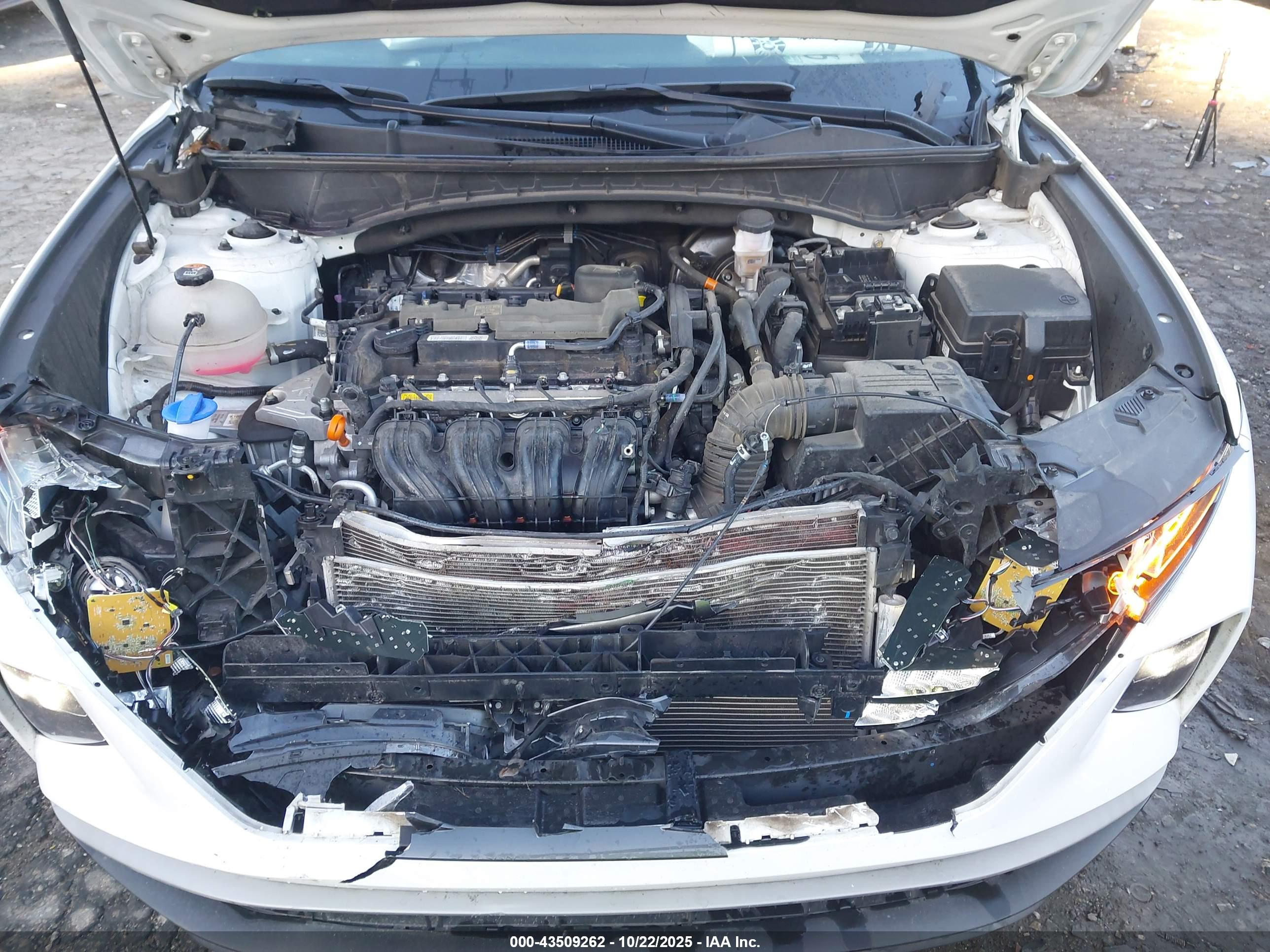 HYUNDAI TUCSON image 10