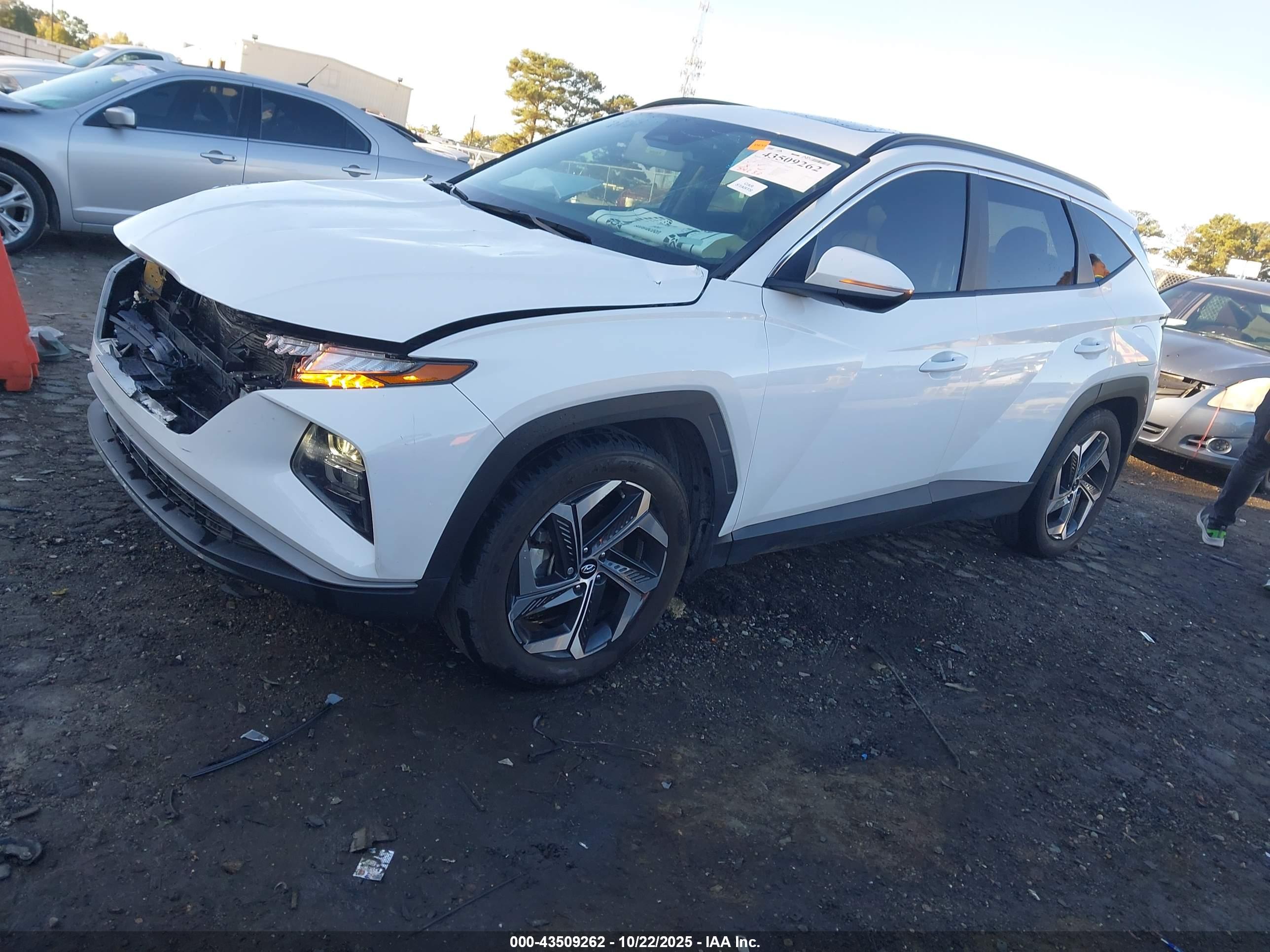 HYUNDAI TUCSON image 2