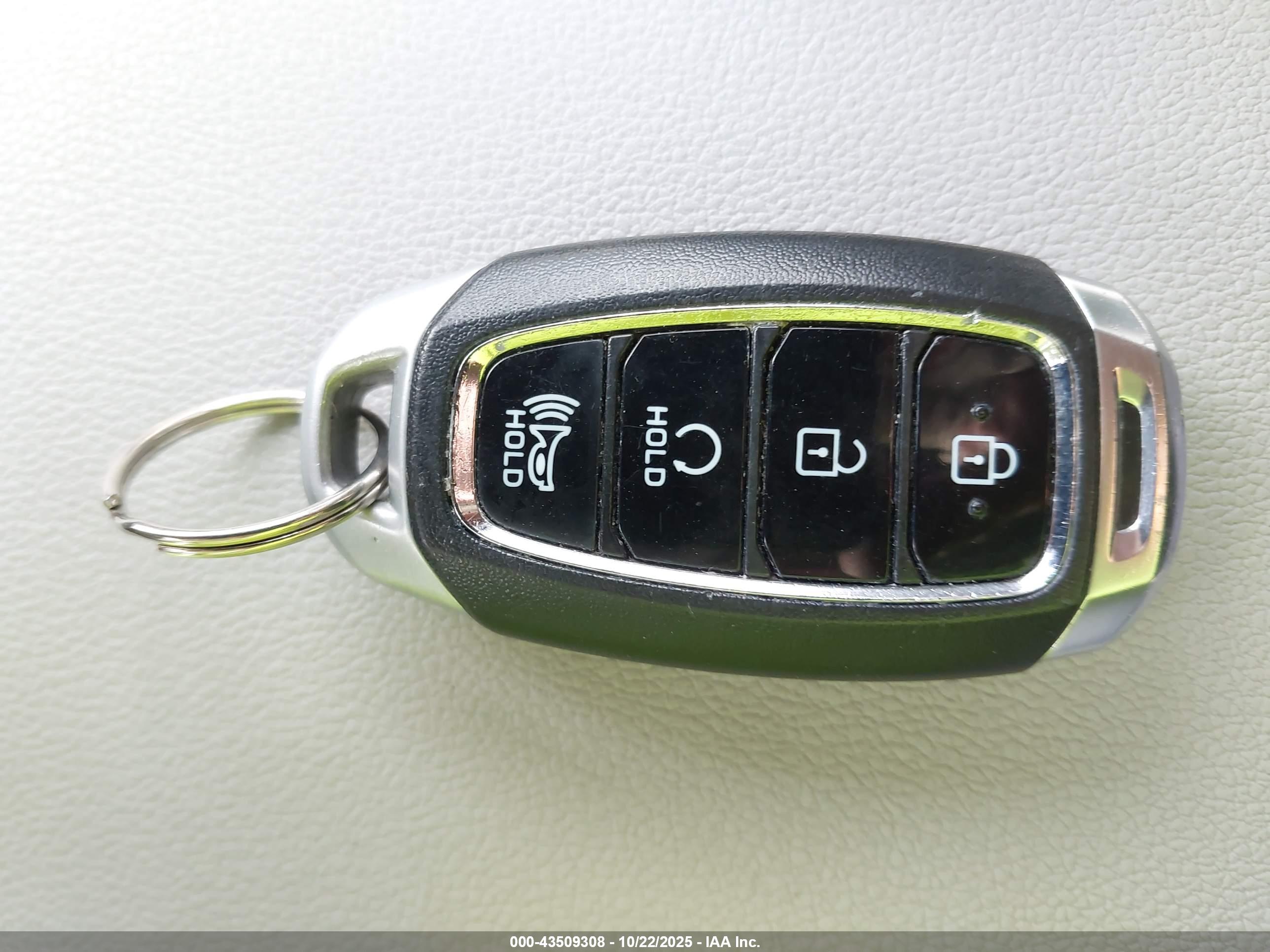 HYUNDAI KONA image 11