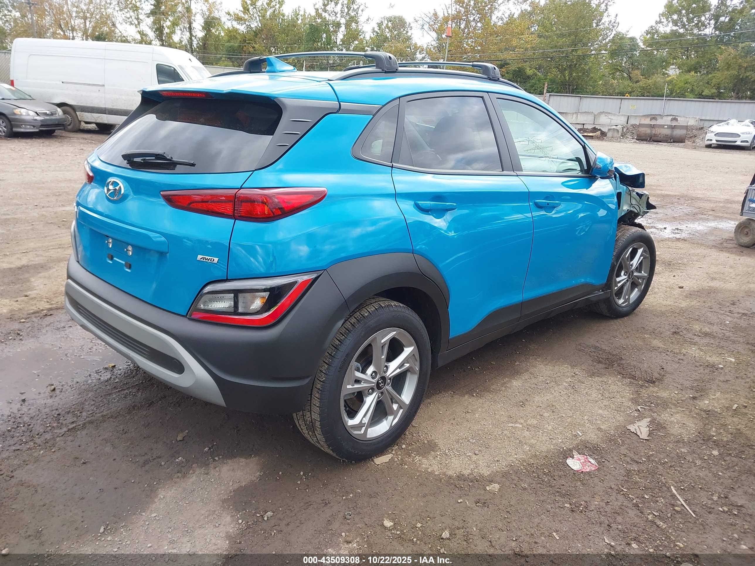 HYUNDAI KONA image 4