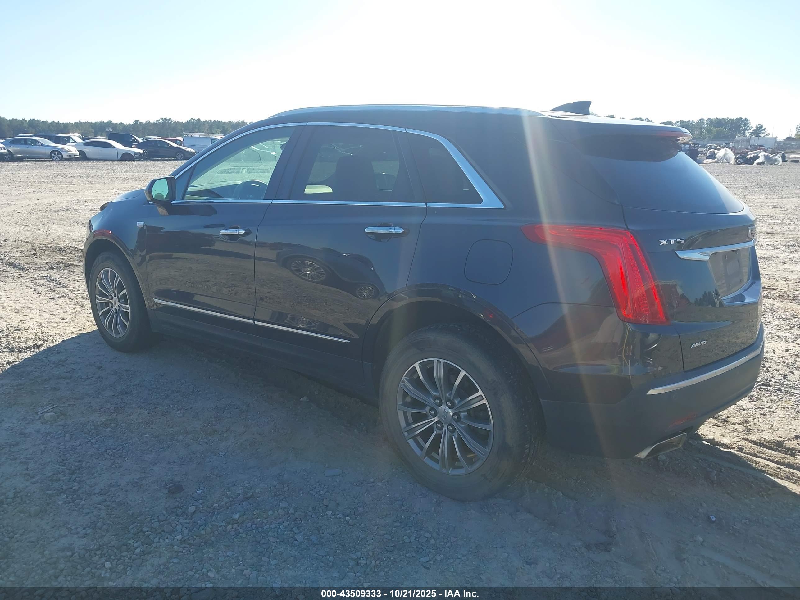 CADILLAC XT5 image 3