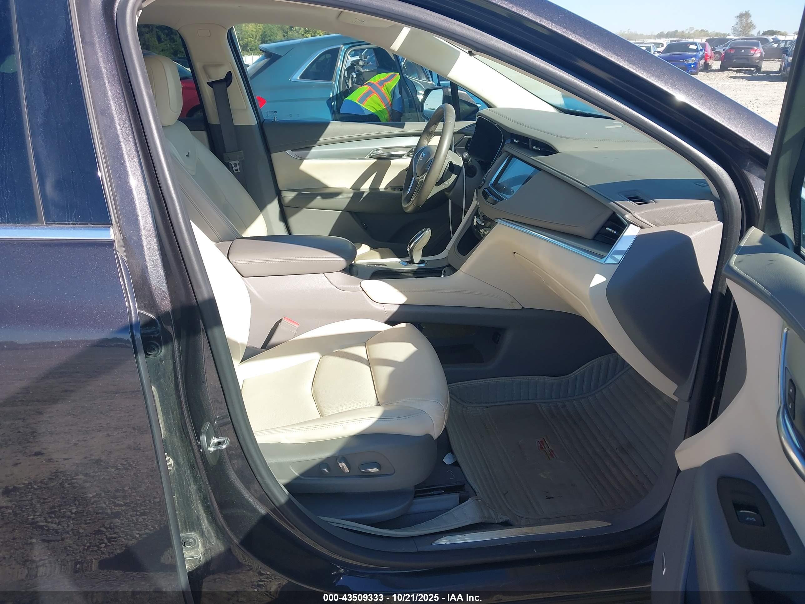 CADILLAC XT5 image 5