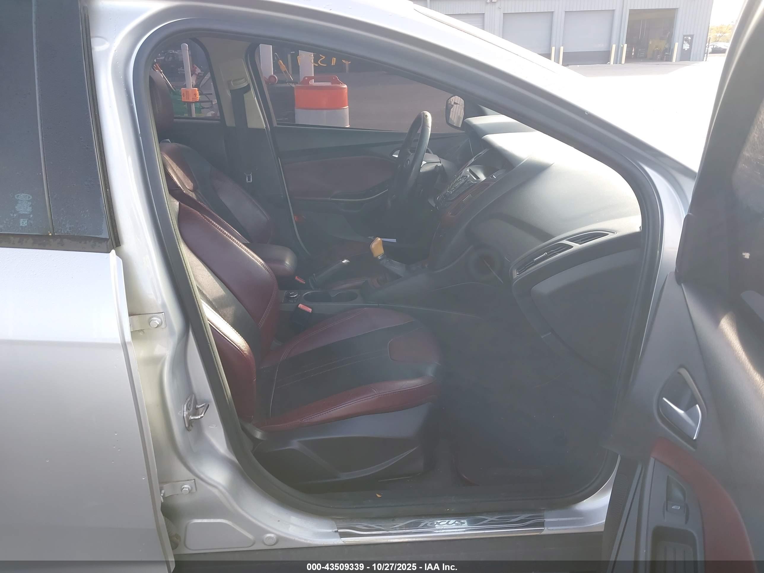 FORD FOCUS image 5
