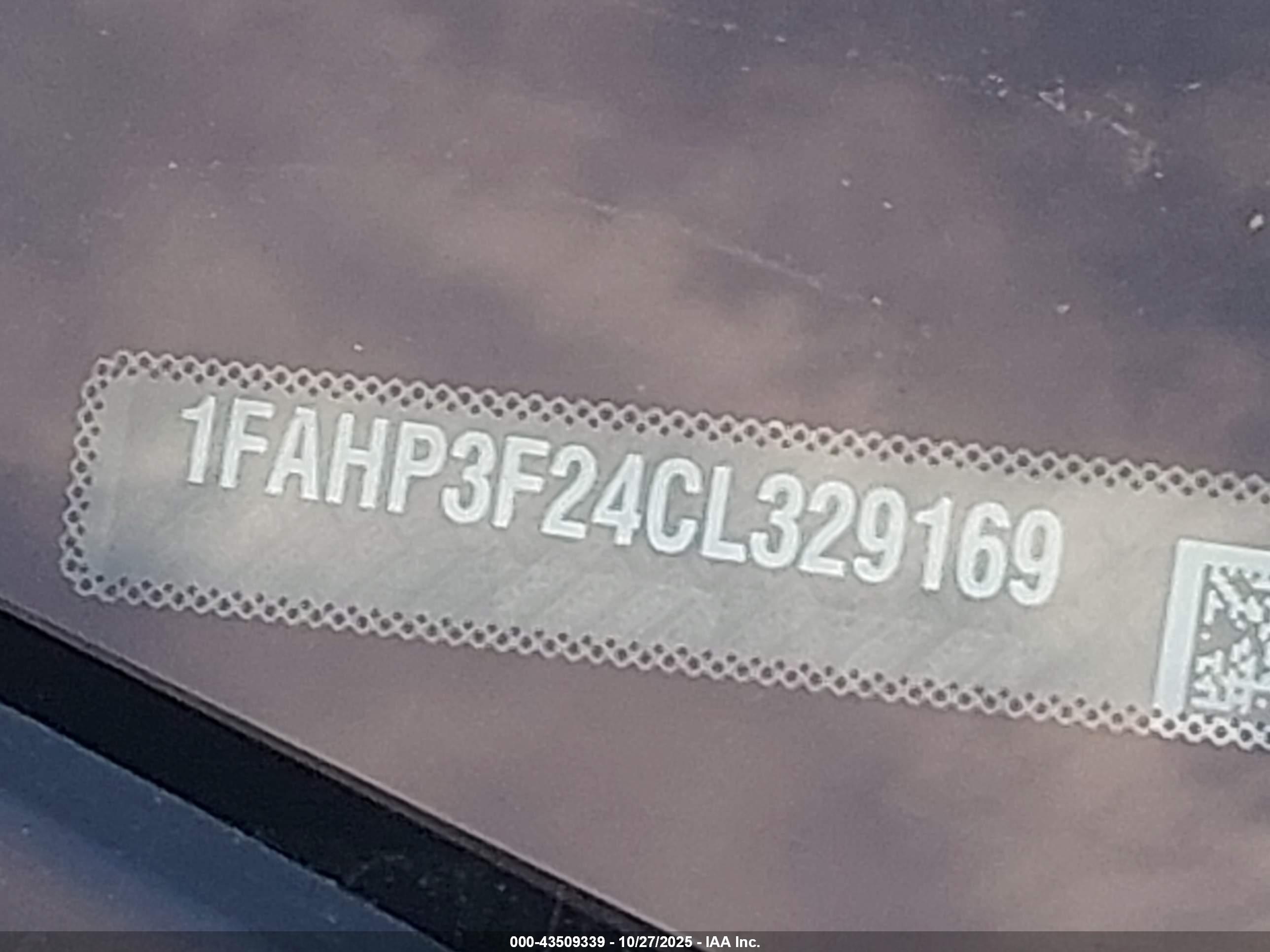 FORD FOCUS image 9