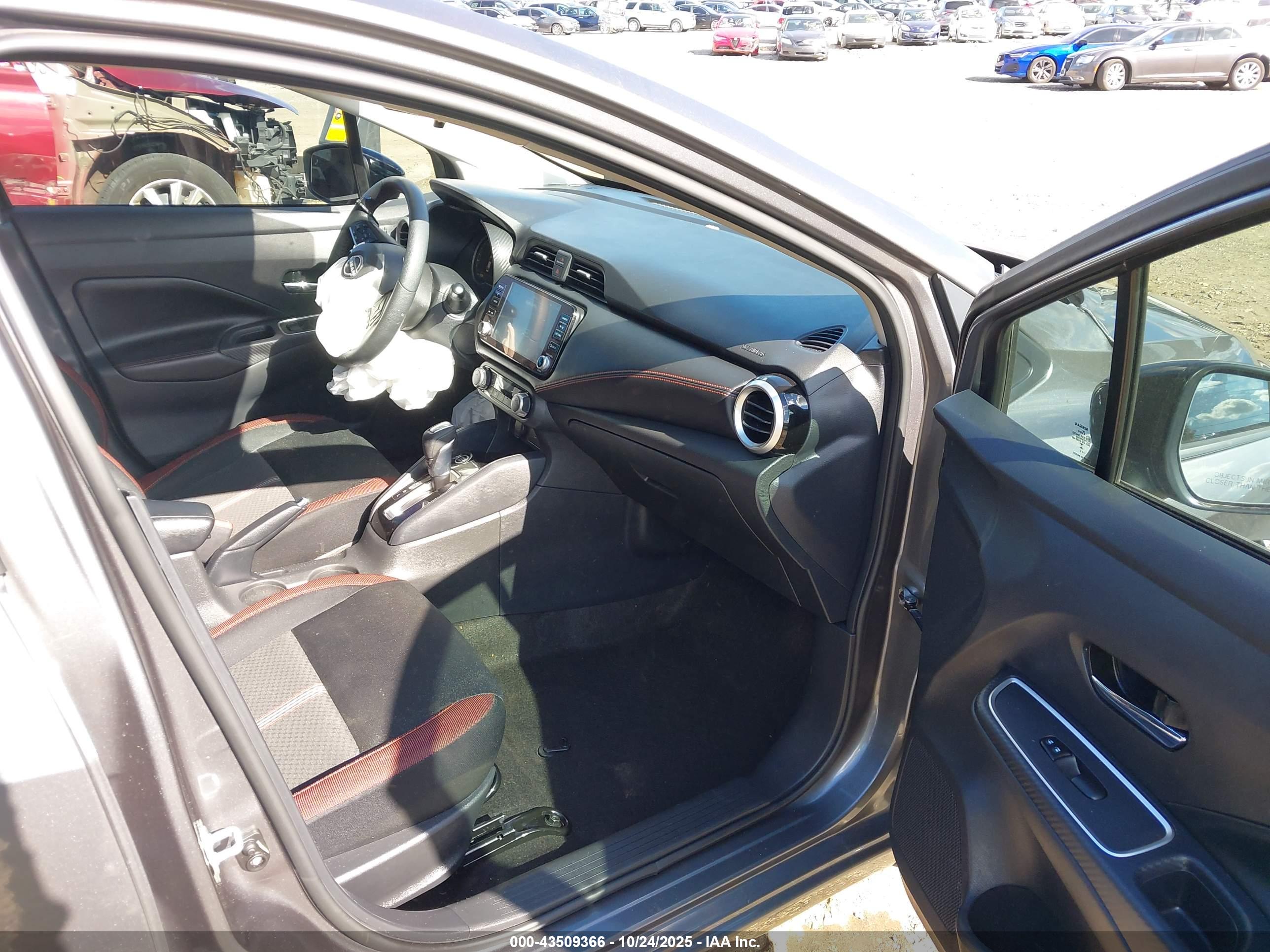NISSAN VERSA image 5