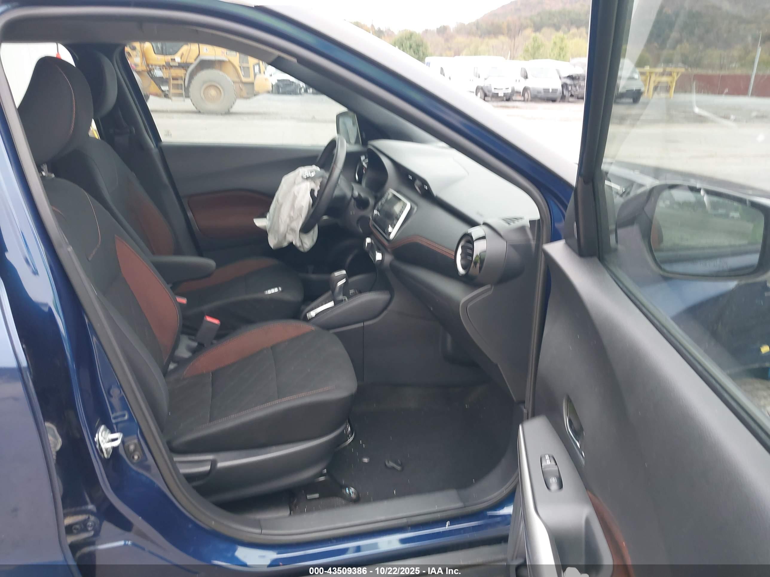 NISSAN KICKS image 5