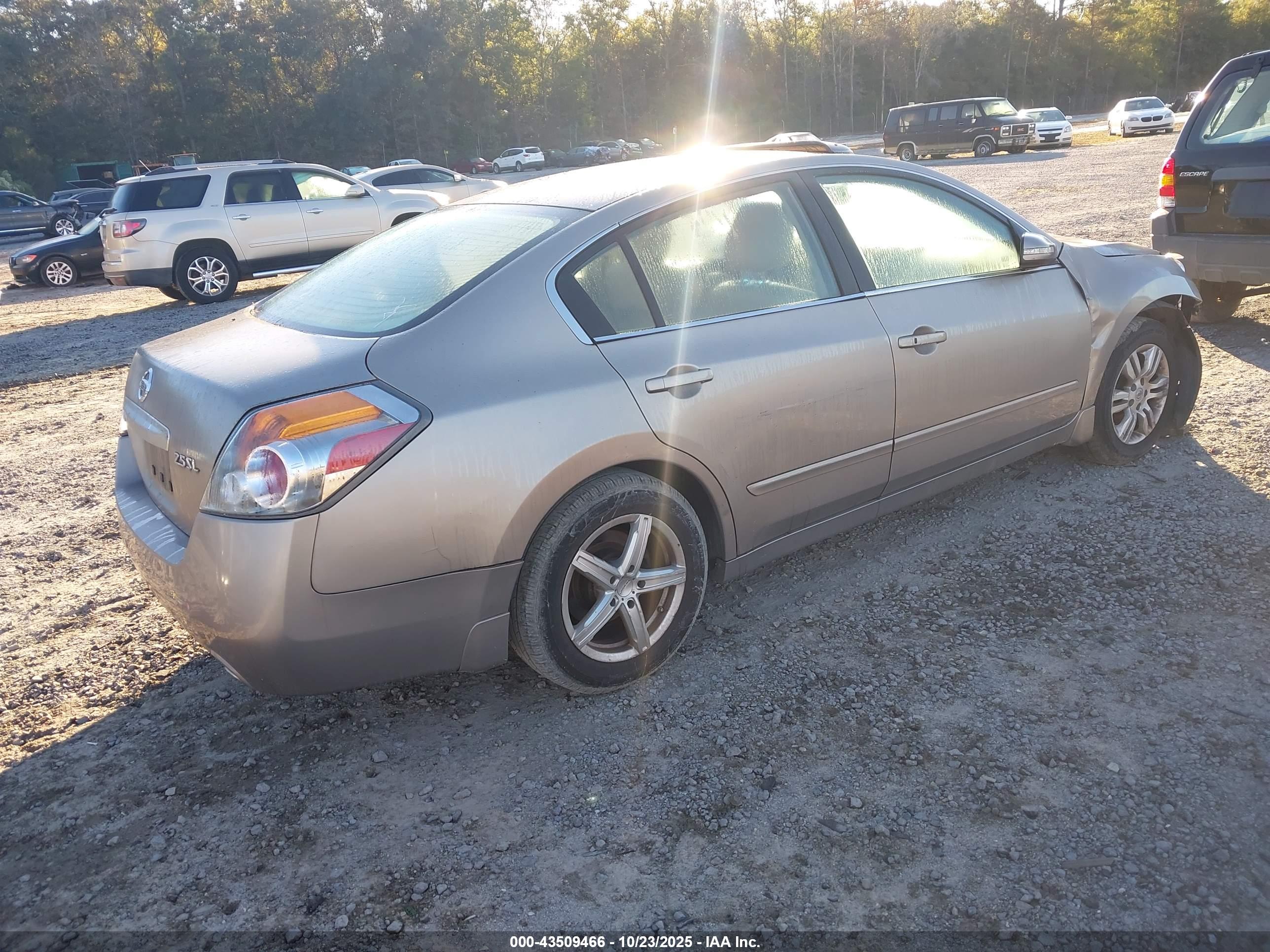 NISSAN ALTIMA image 4