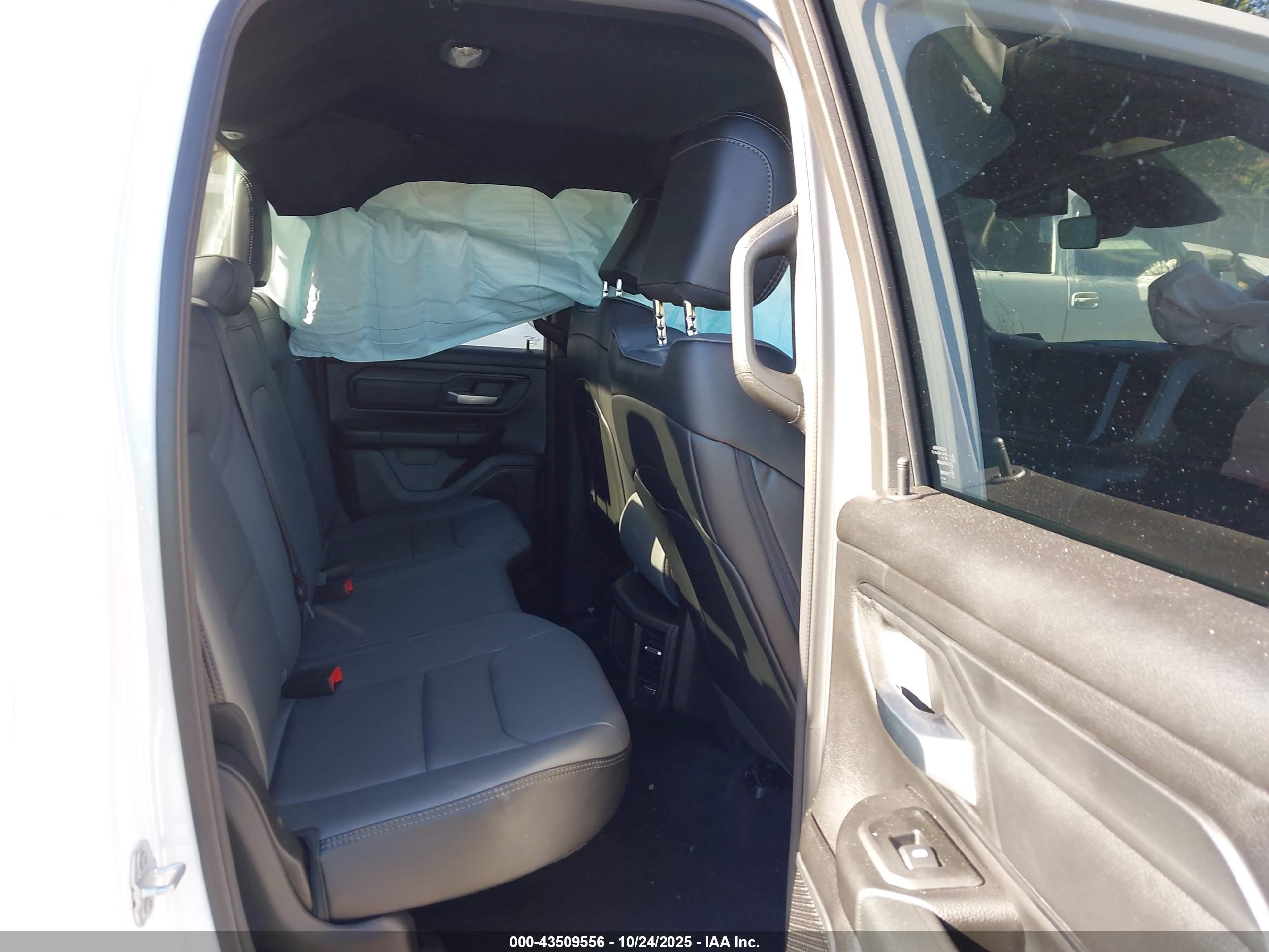 RAM 1500 image 8
