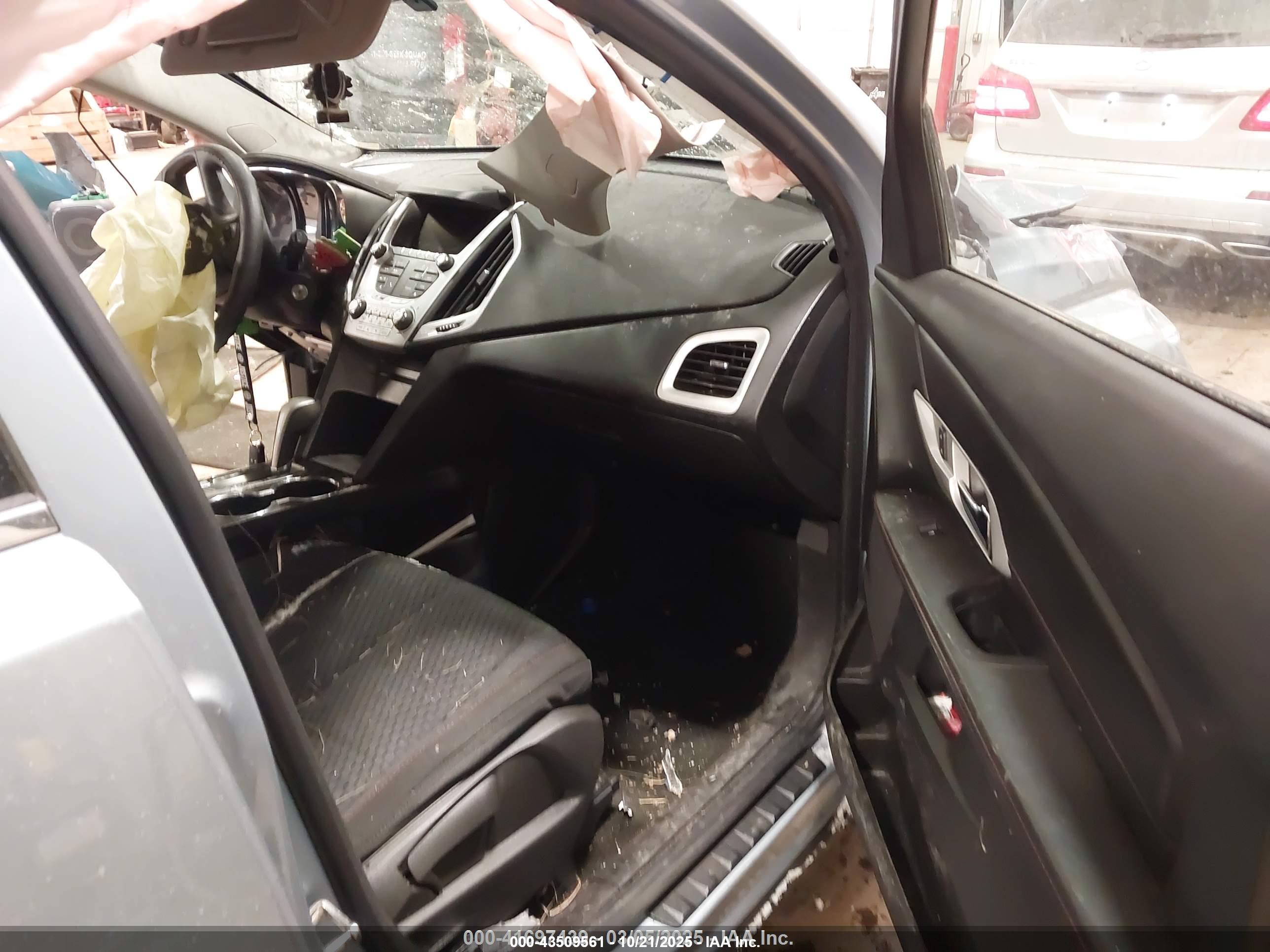 GMC TERRAIN image 5