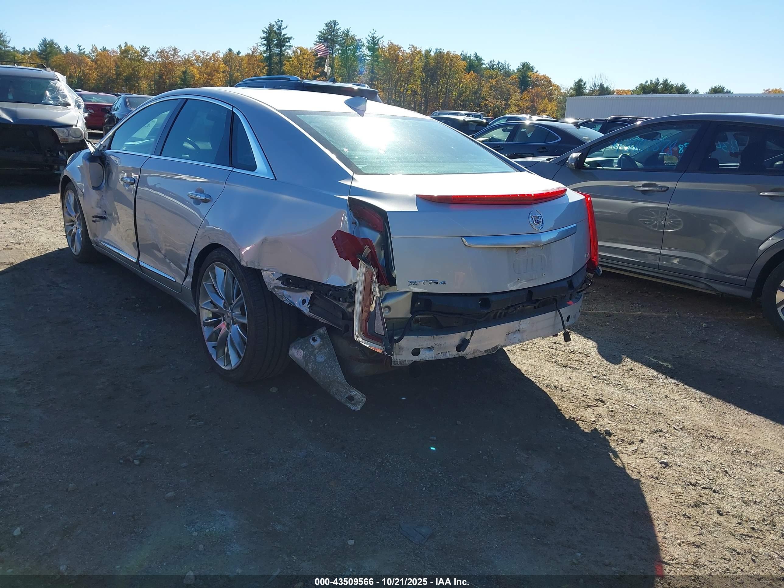 CADILLAC XTS image 3
