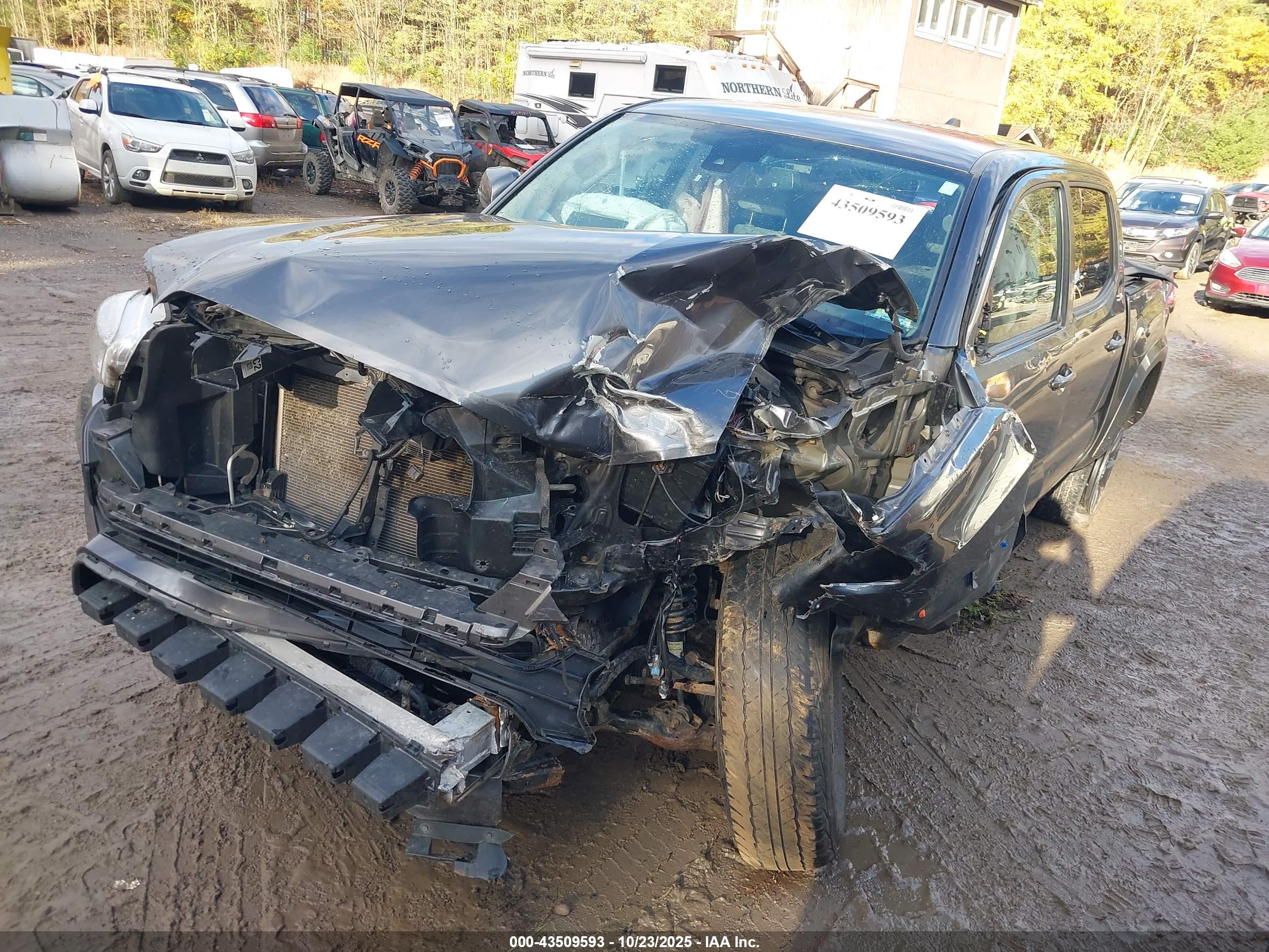 TOYOTA TACOMA image 2
