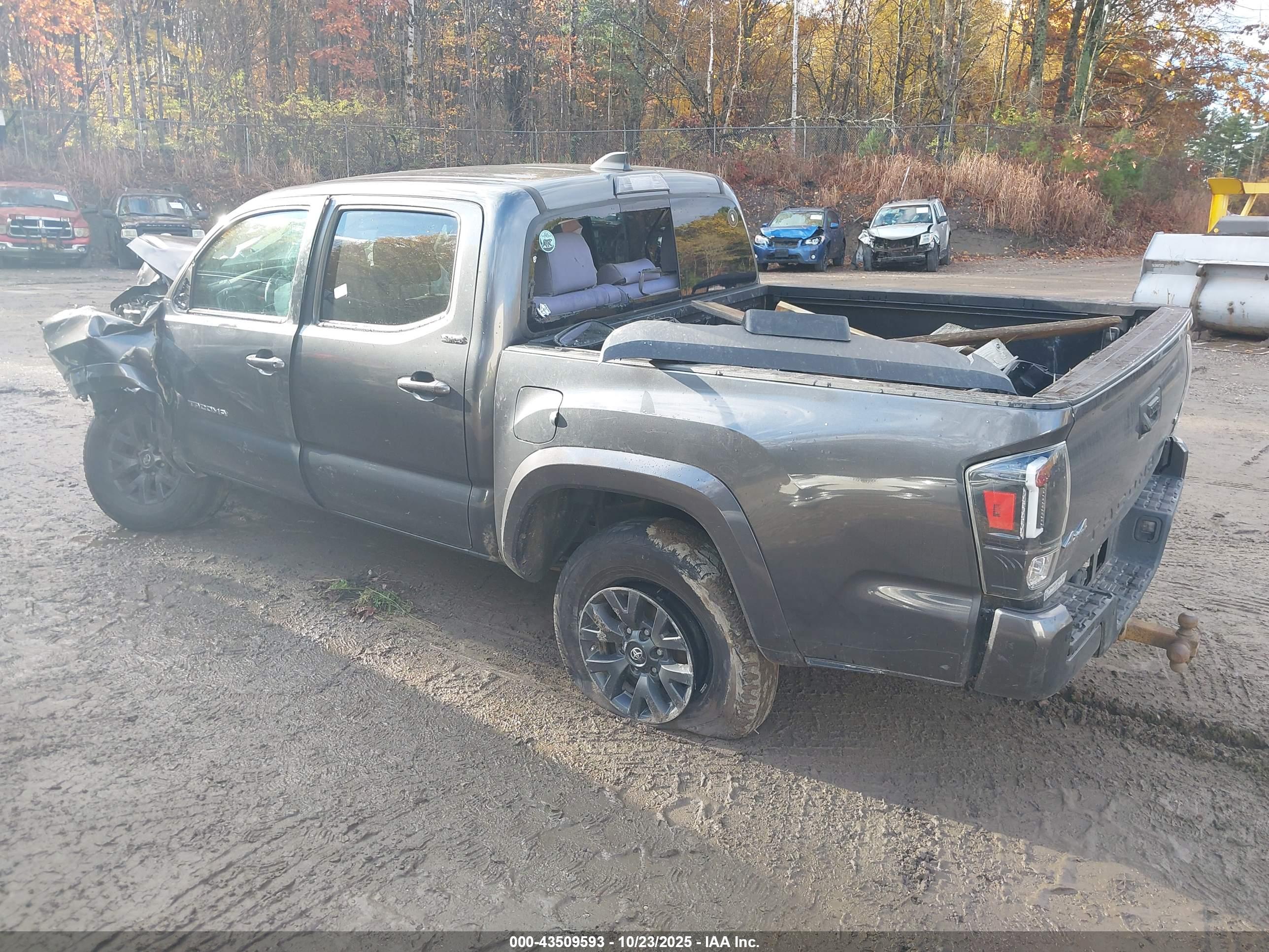 TOYOTA TACOMA image 3