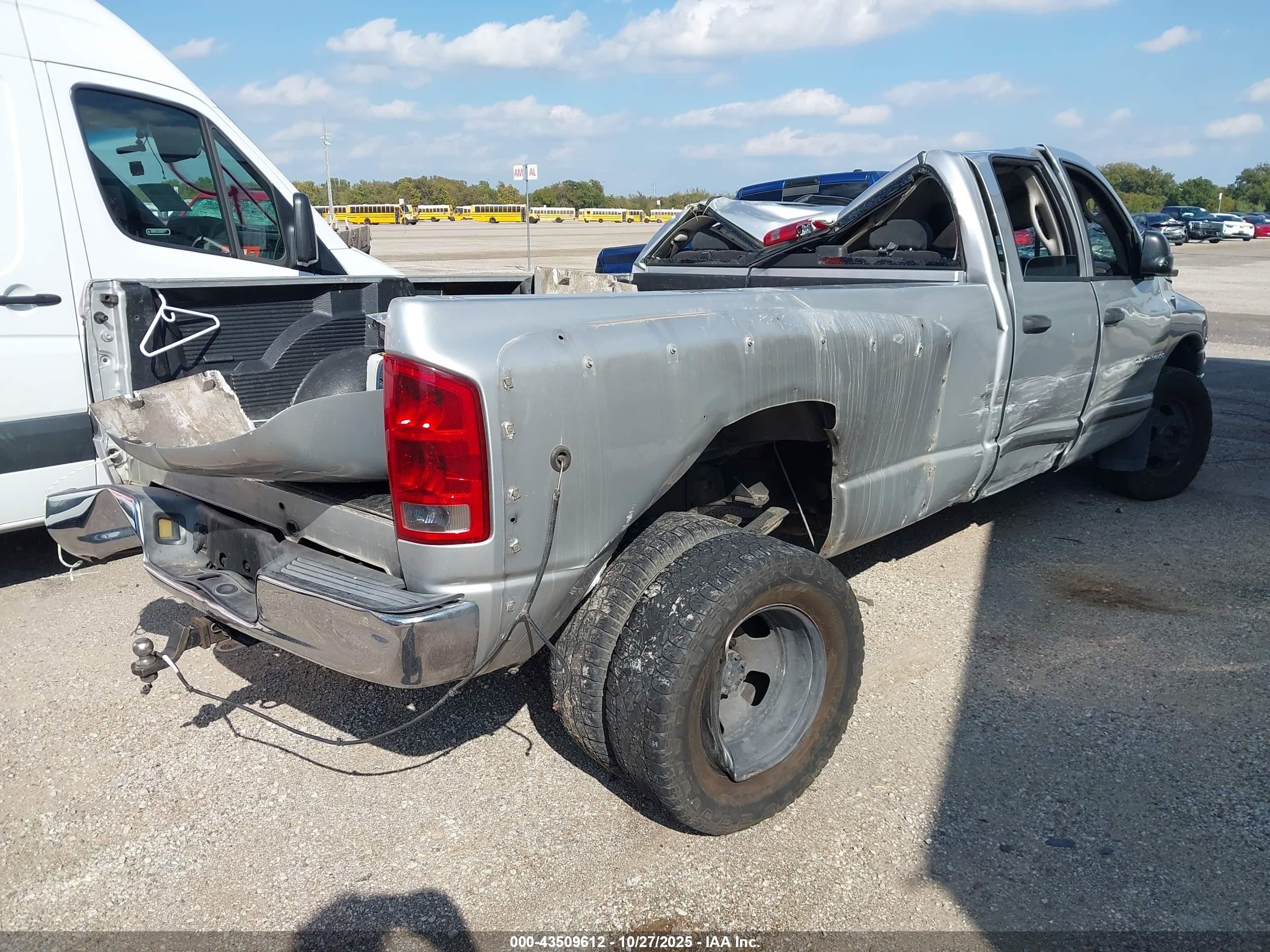 DODGE RAM image 4