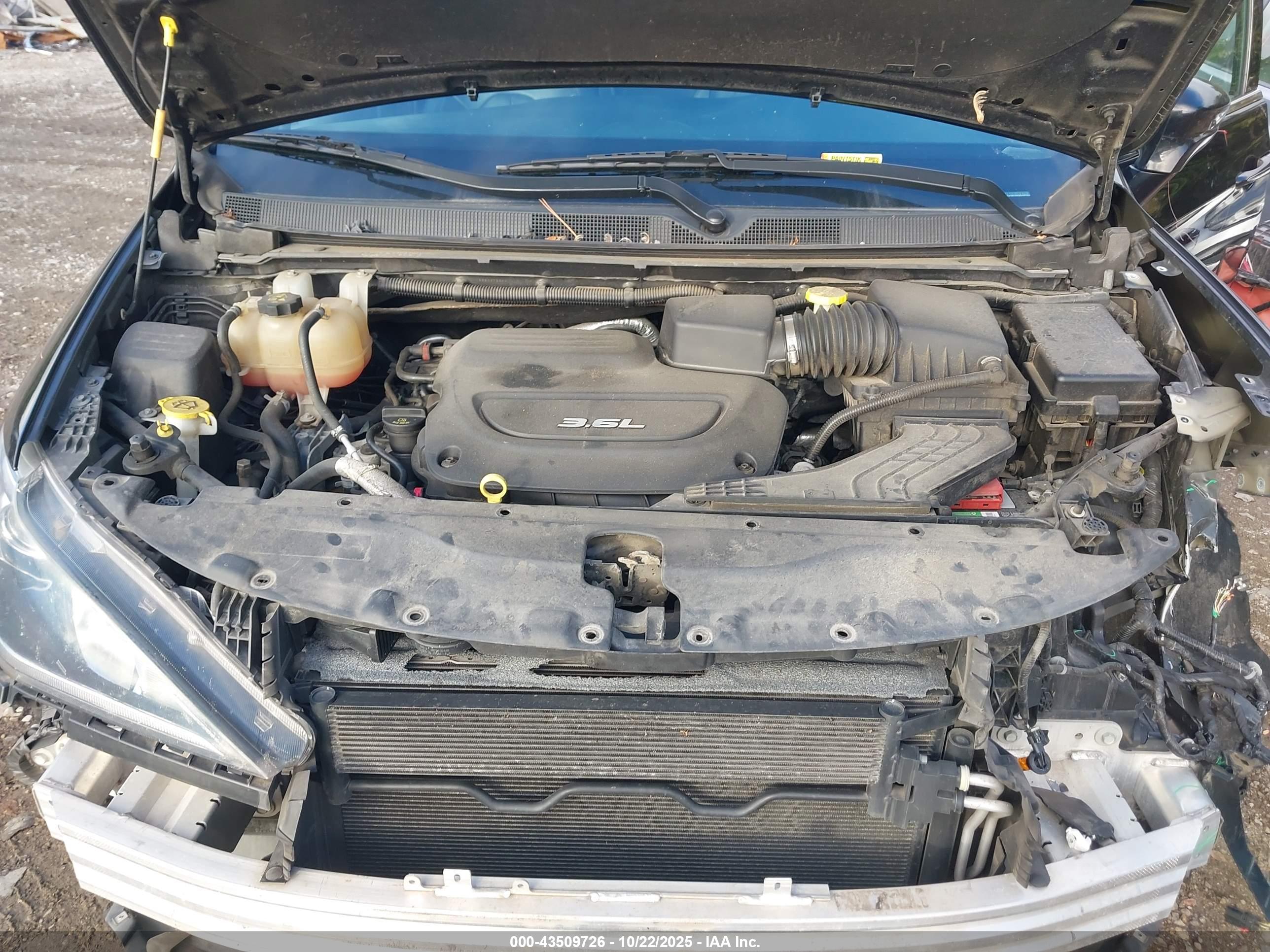 CHRYSLER PACIFICA image 10