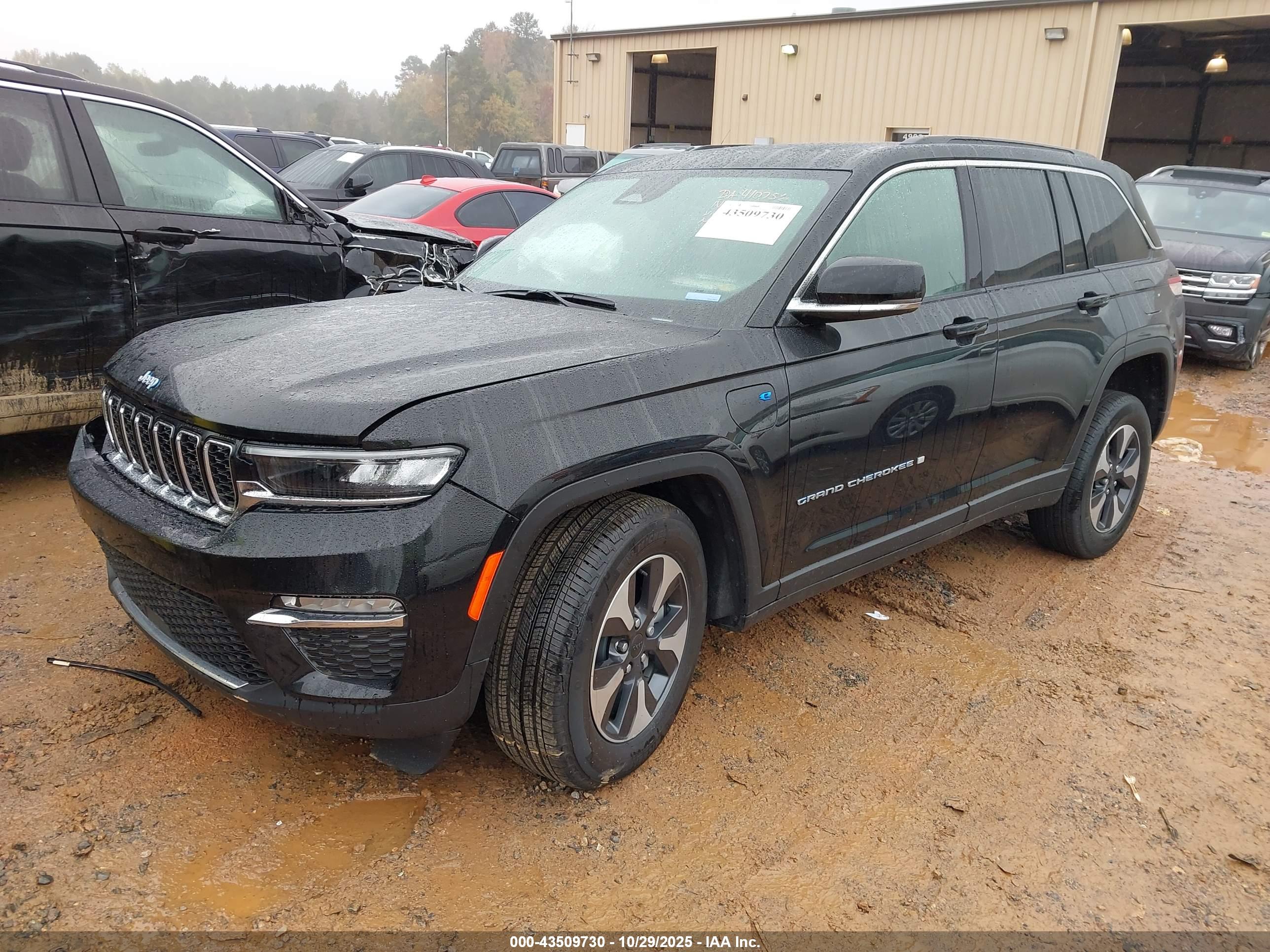 JEEP GRAND image 2