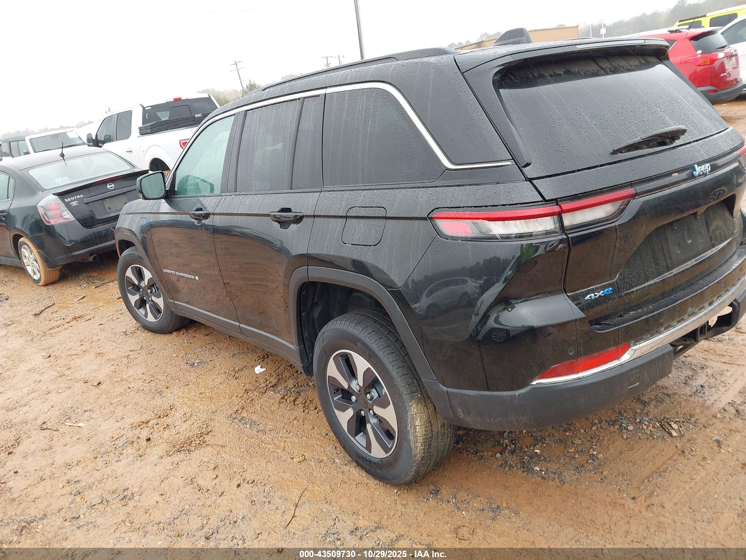 JEEP GRAND image 3