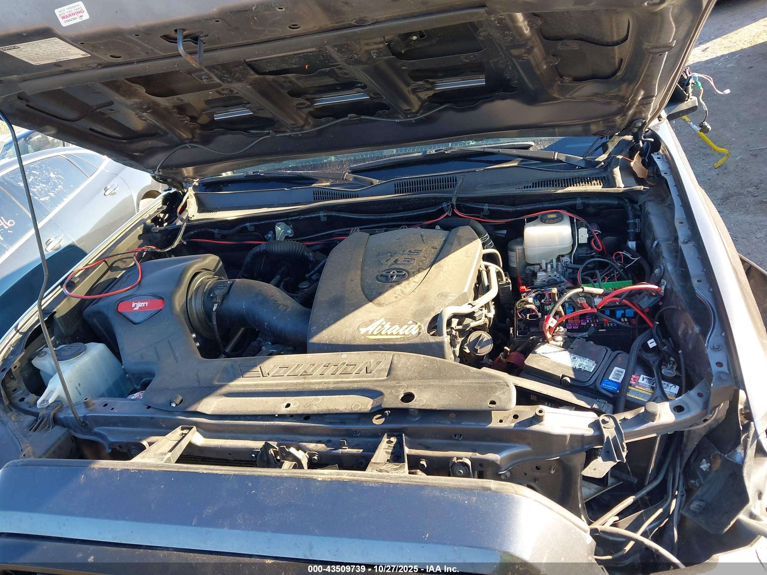 TOYOTA TACOMA image 10
