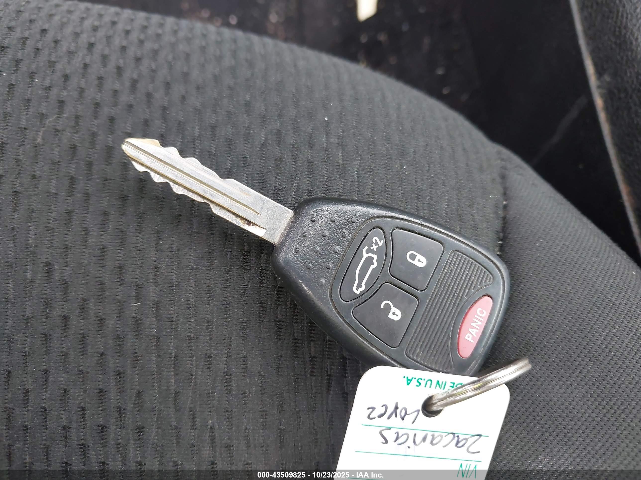 CHRYSLER 200 image 11