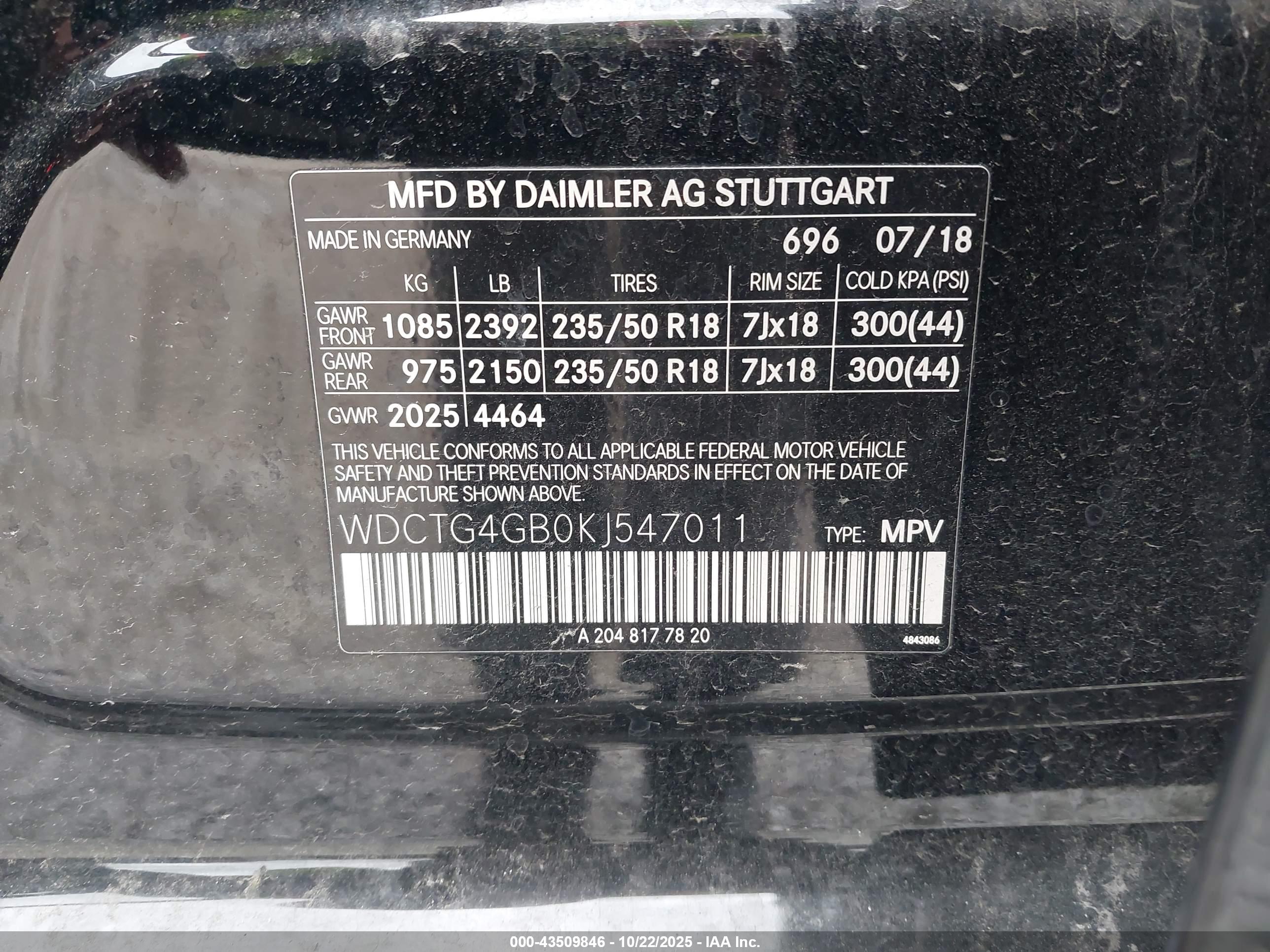 MERCEDES-BENZ GLA image 9