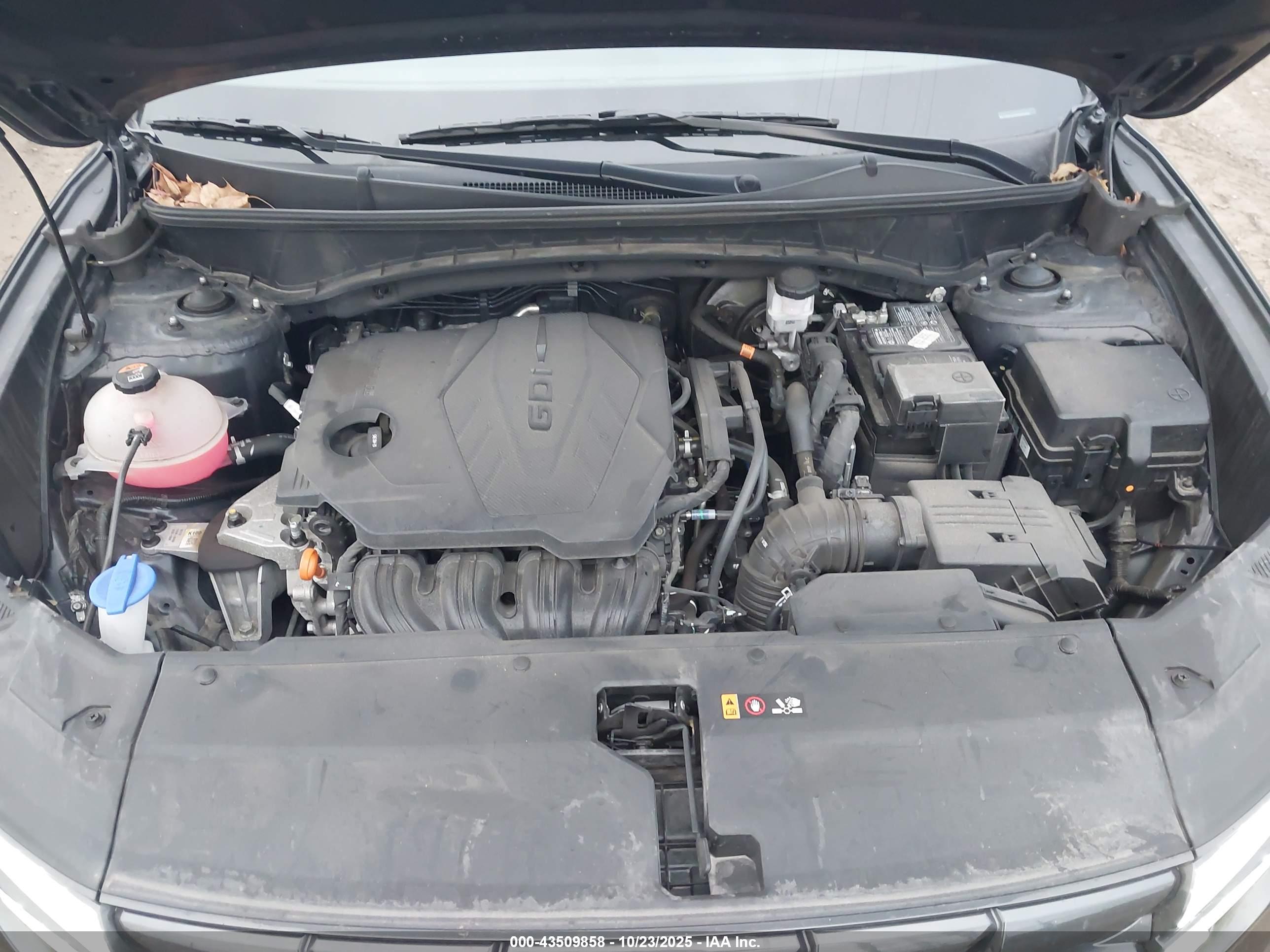 HYUNDAI TUCSON image 10