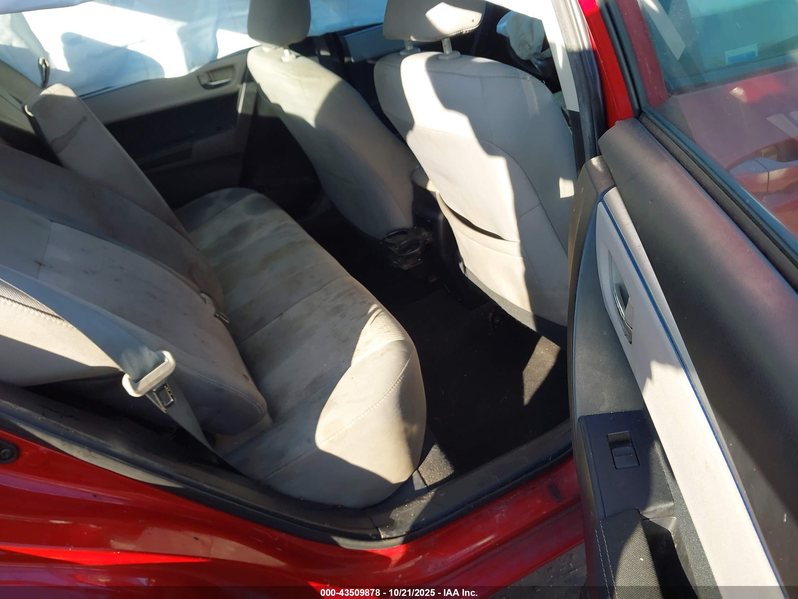 TOYOTA COROLLA image 8