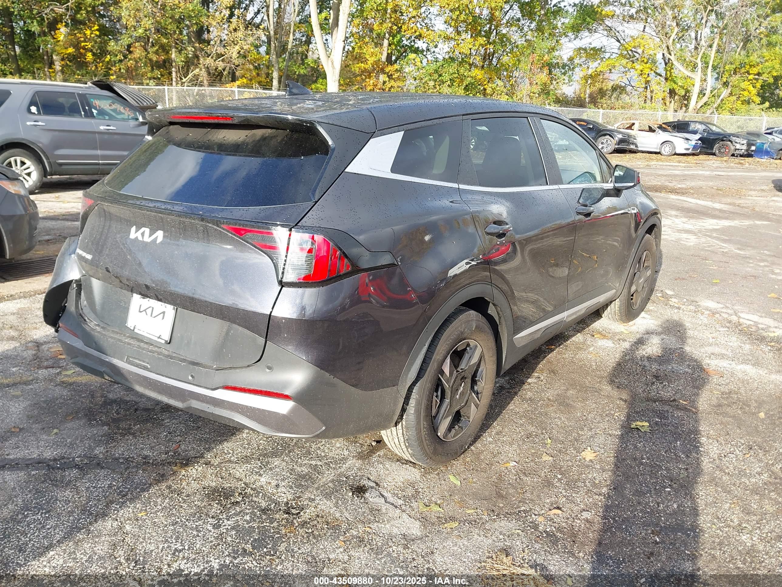 KIA SPORTAGE image 4