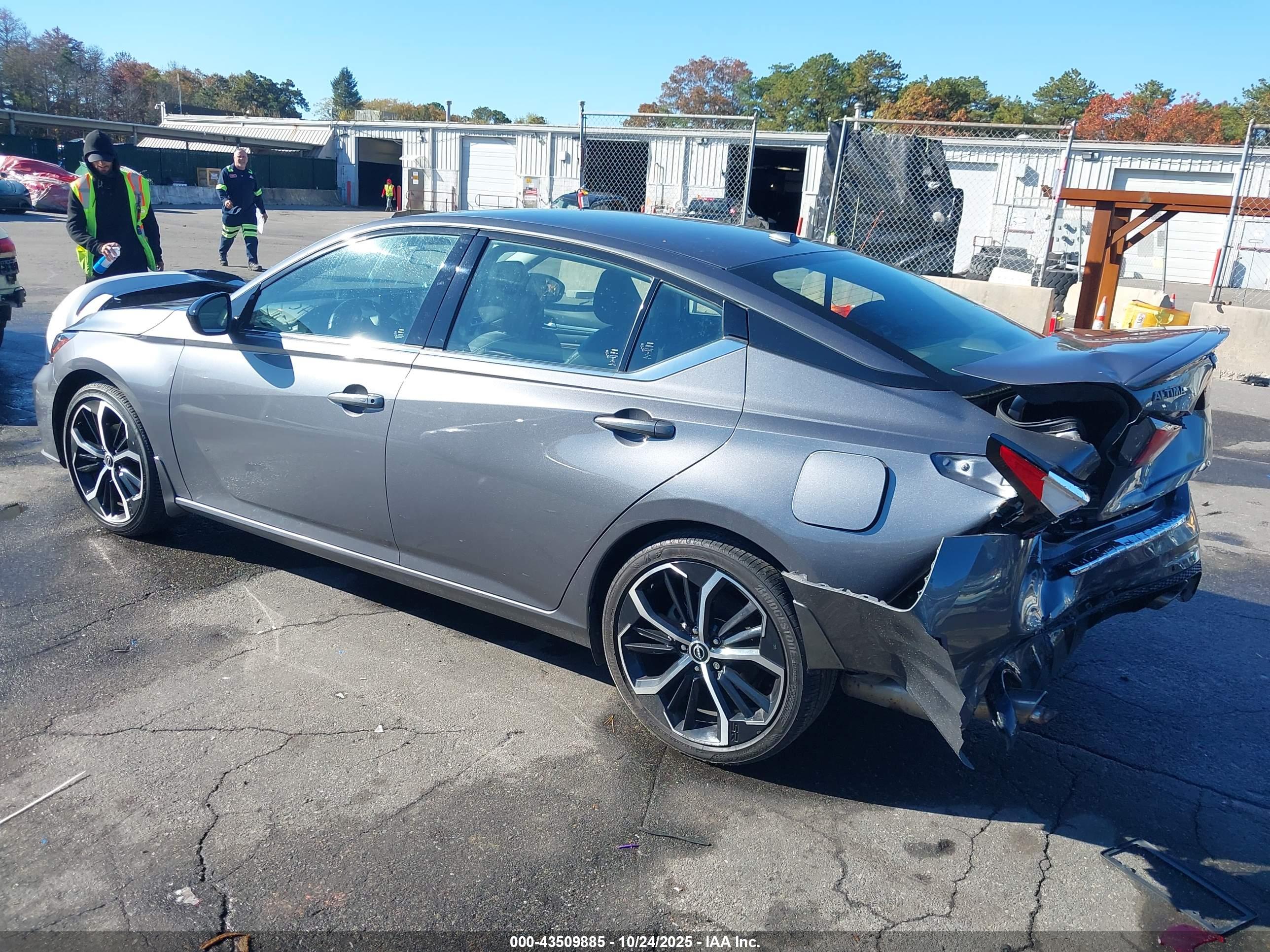 NISSAN ALTIMA image 3