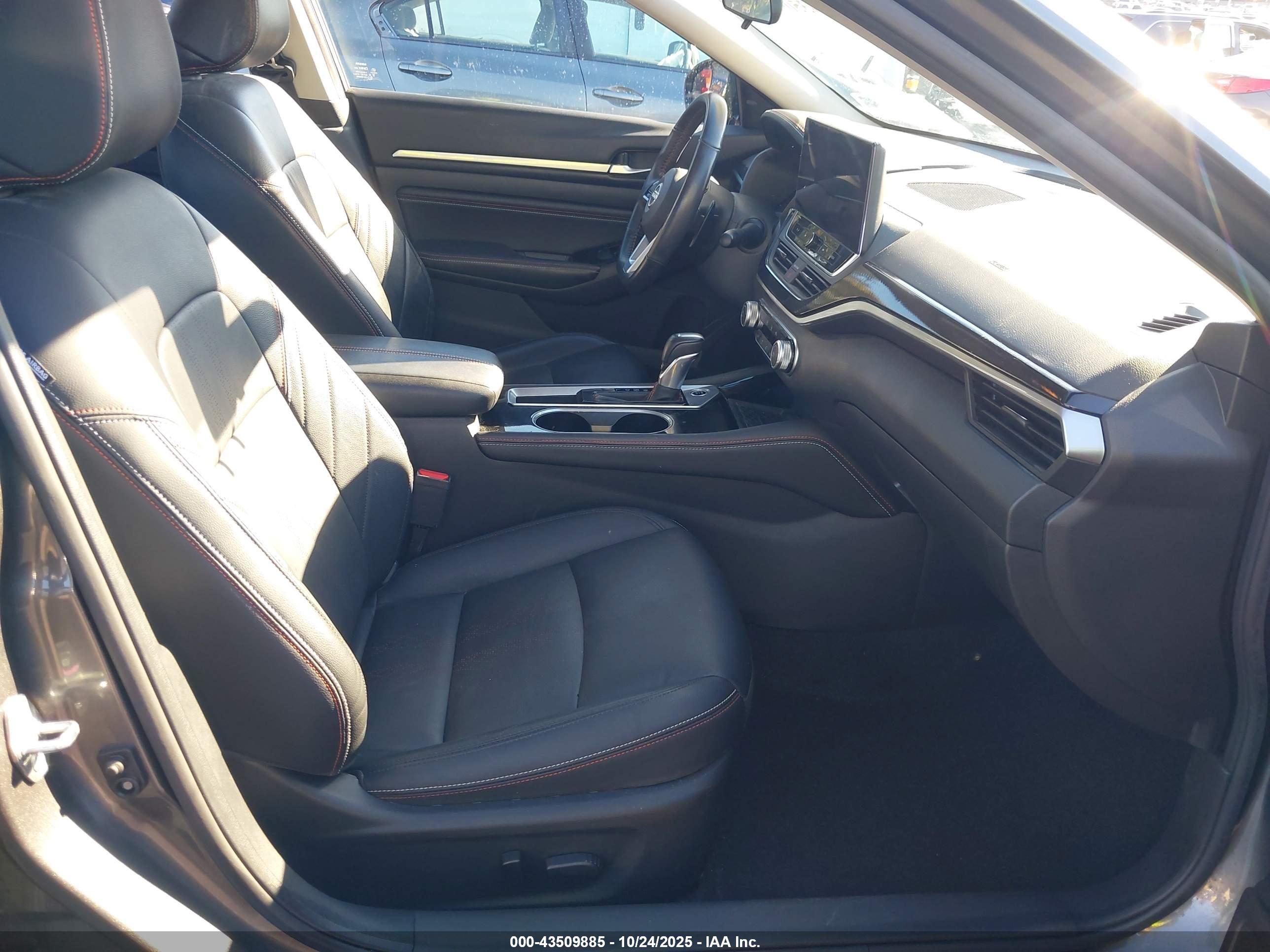 NISSAN ALTIMA image 5