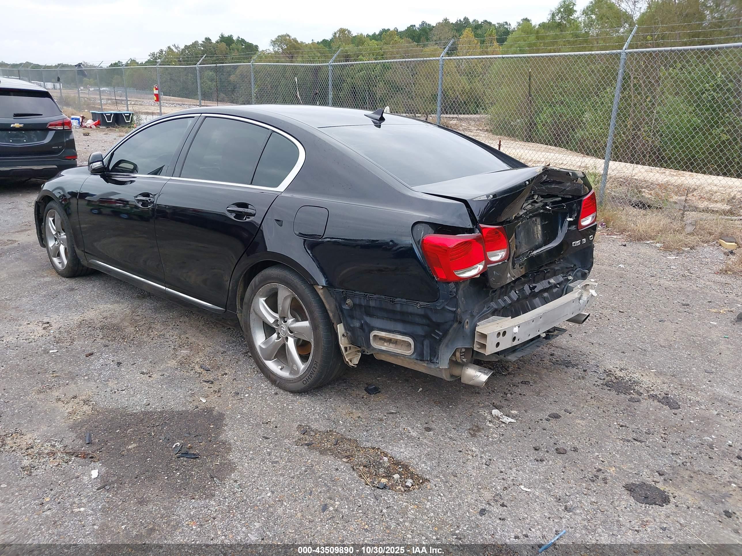 LEXUS GS image 3