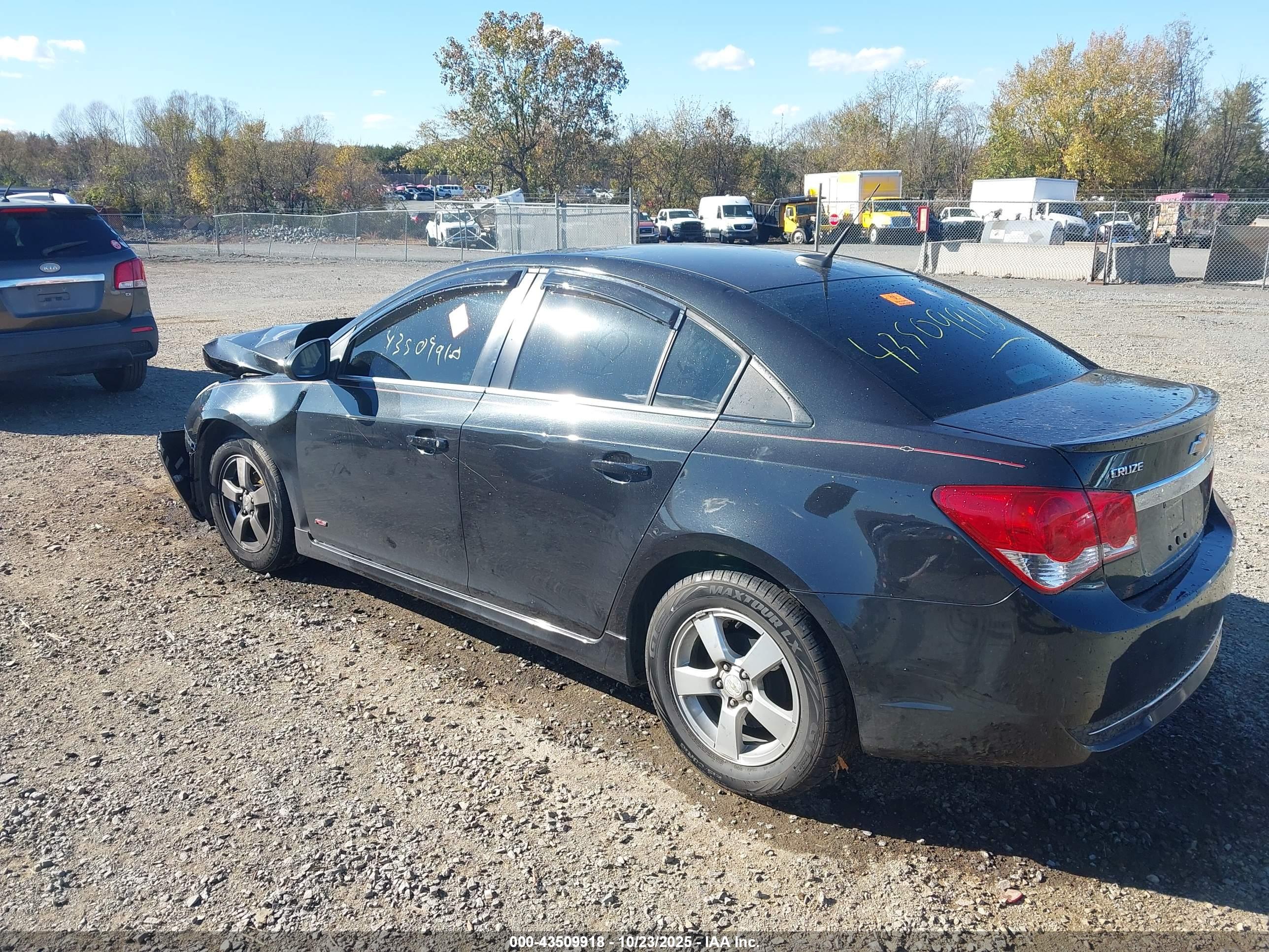 CHEVROLET CRUZE image 3