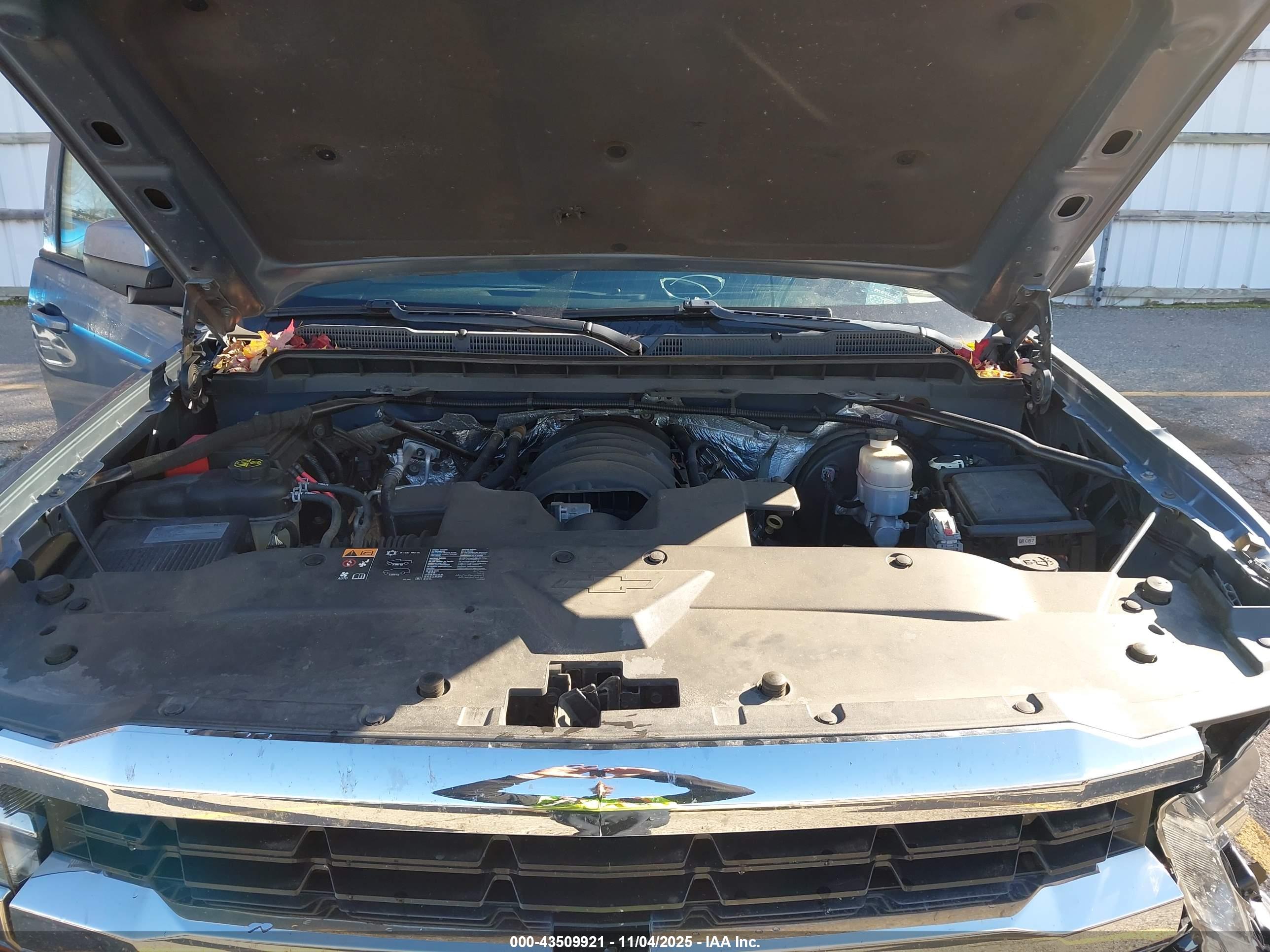 CHEVROLET SILVERADO image 10