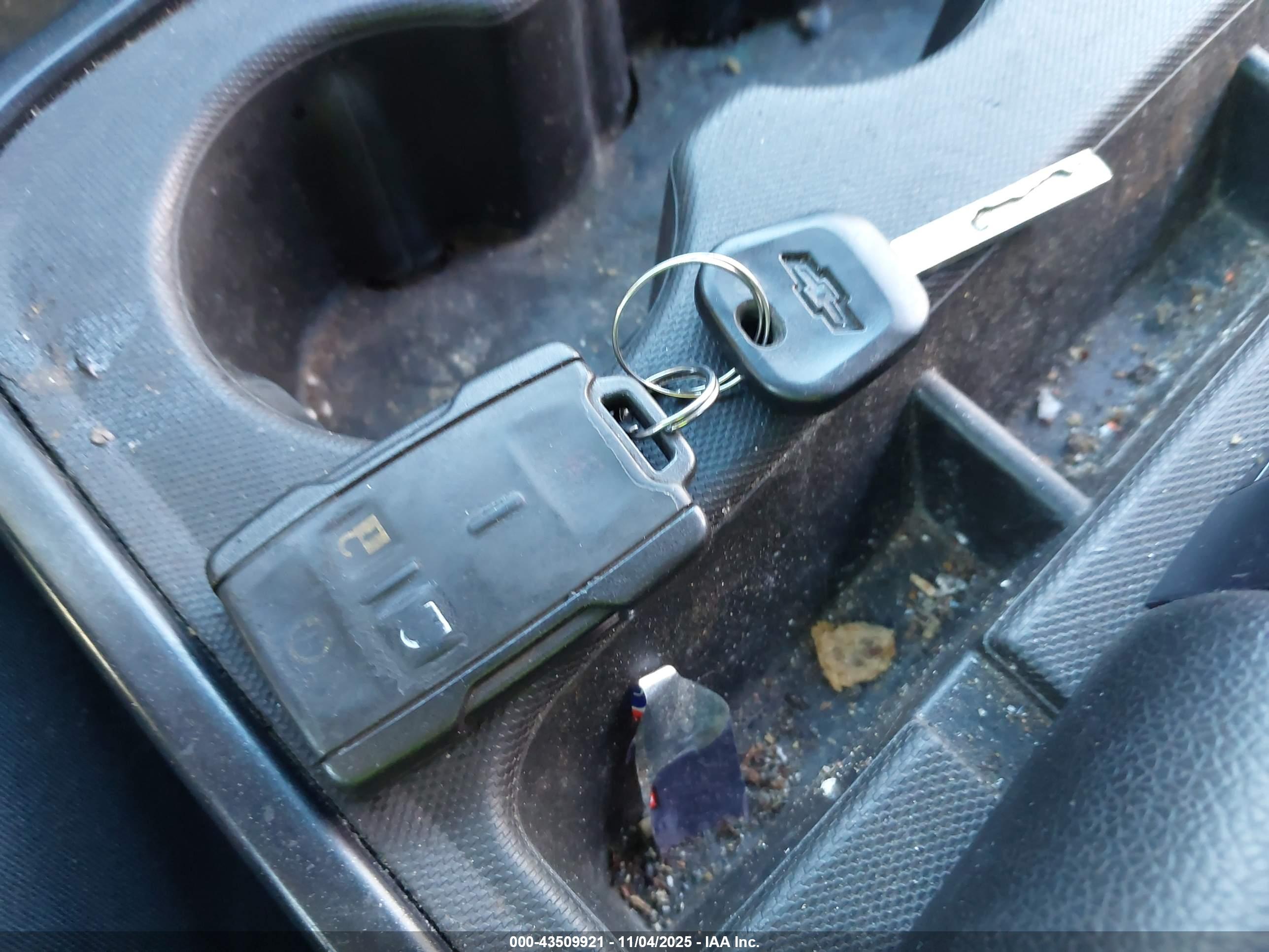 CHEVROLET SILVERADO image 11