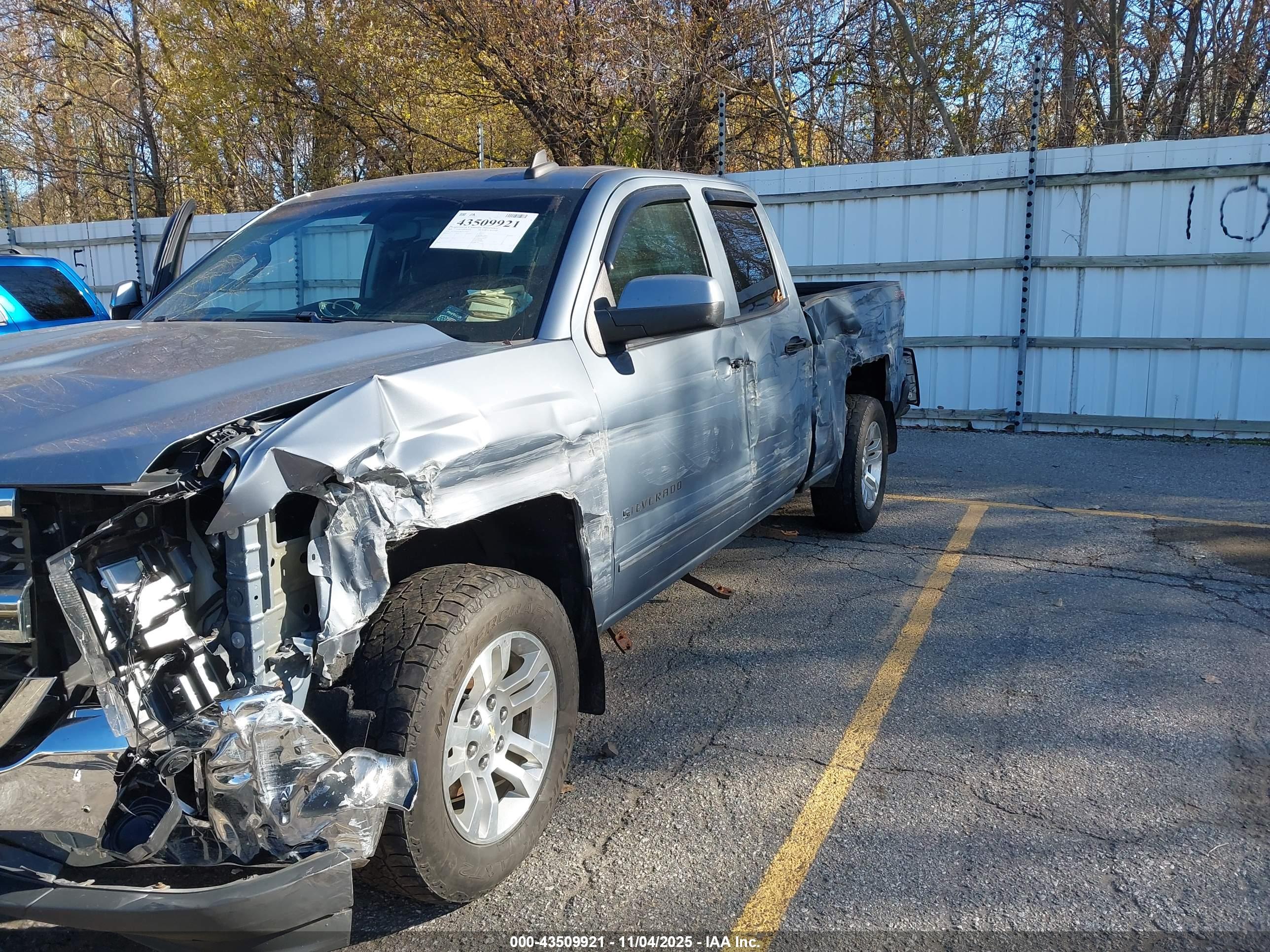 CHEVROLET SILVERADO image 6