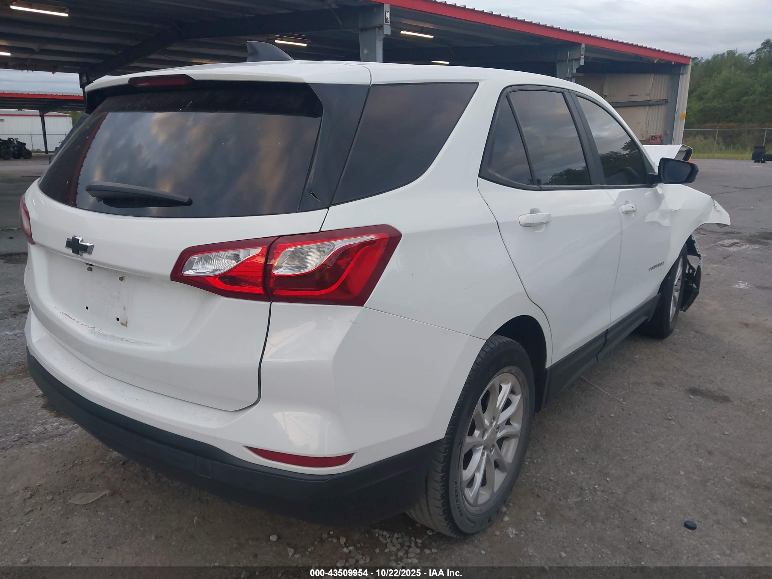 CHEVROLET EQUINOX image 4