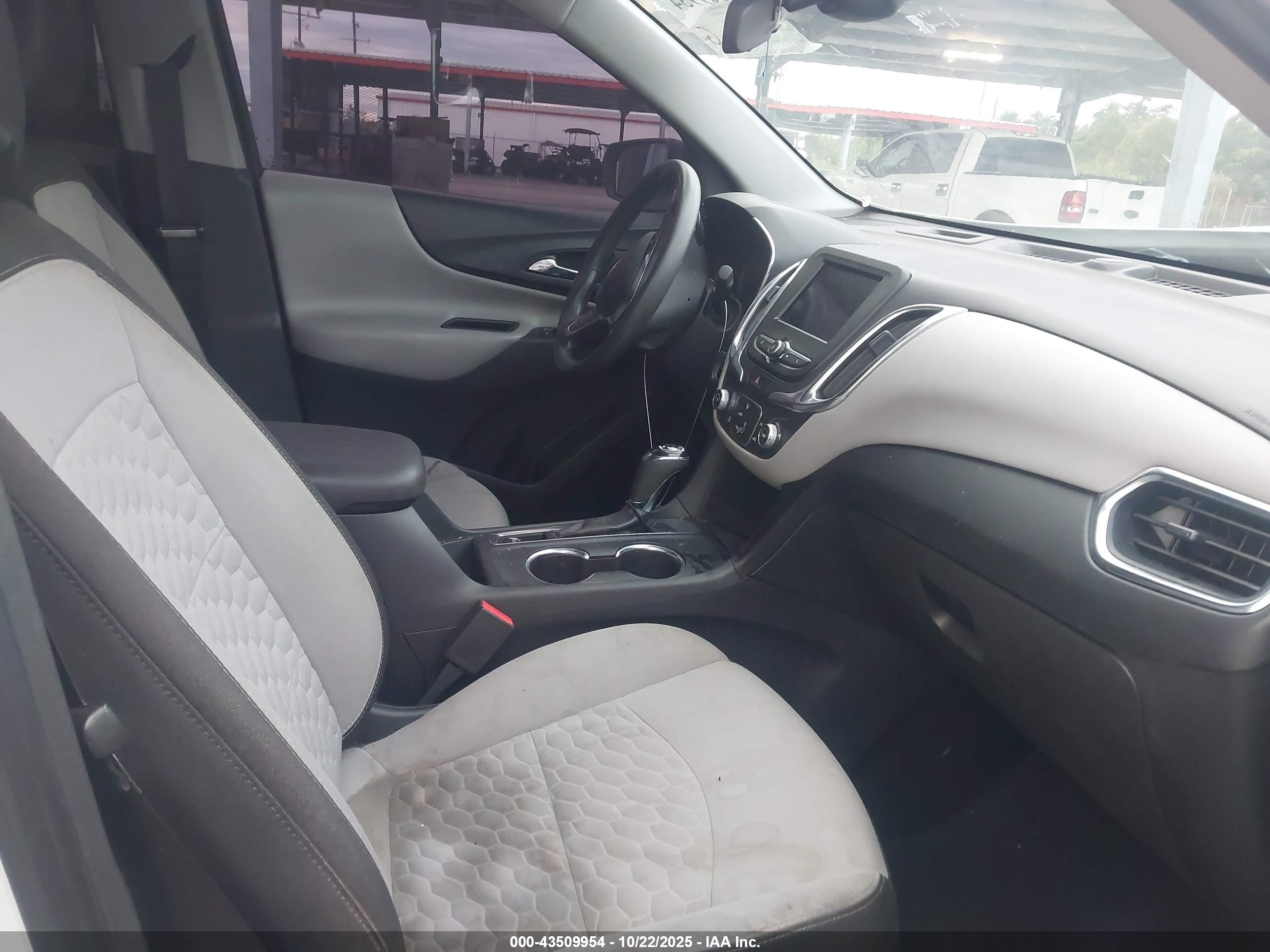 CHEVROLET EQUINOX image 5