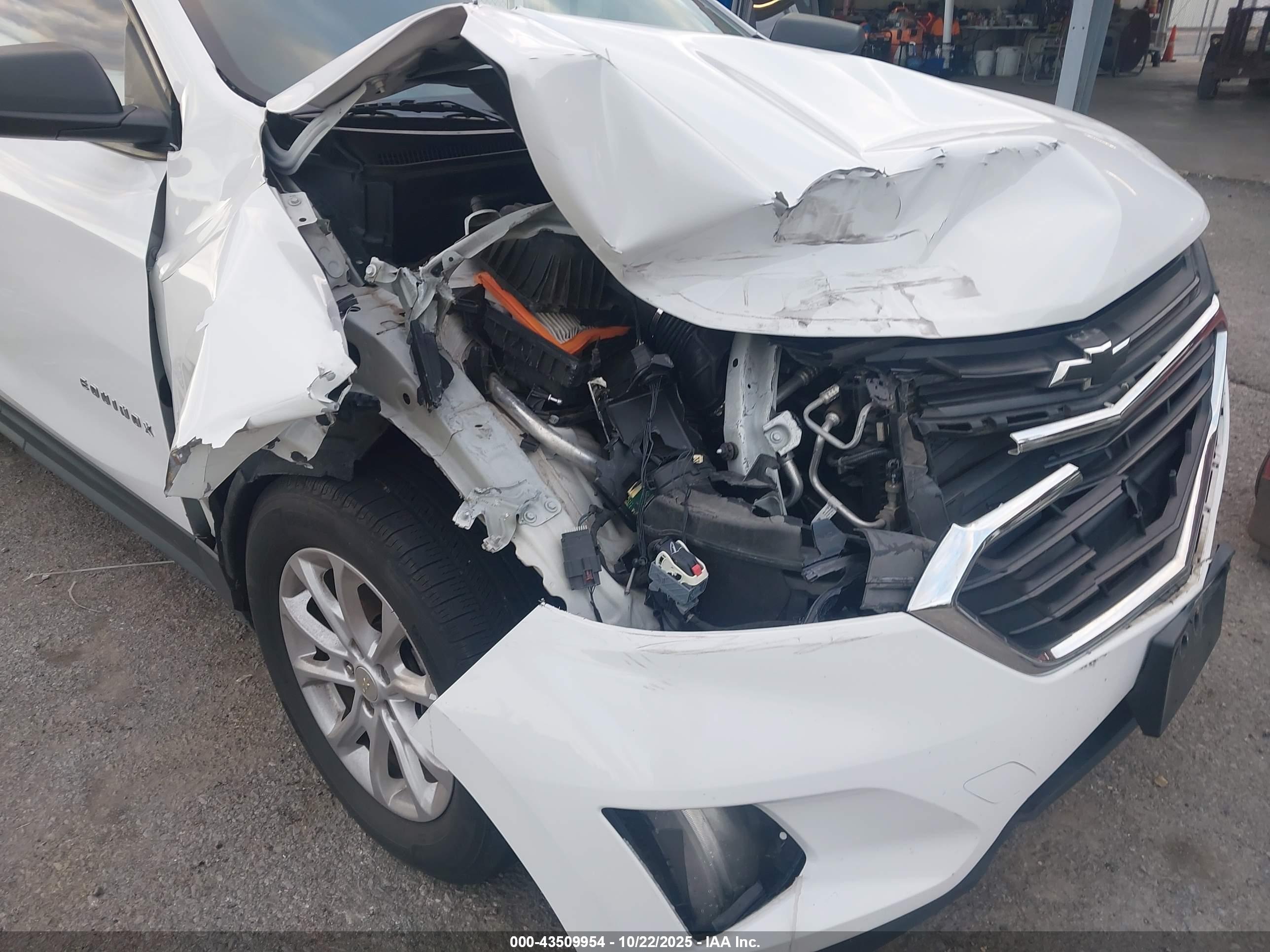 CHEVROLET EQUINOX image 6