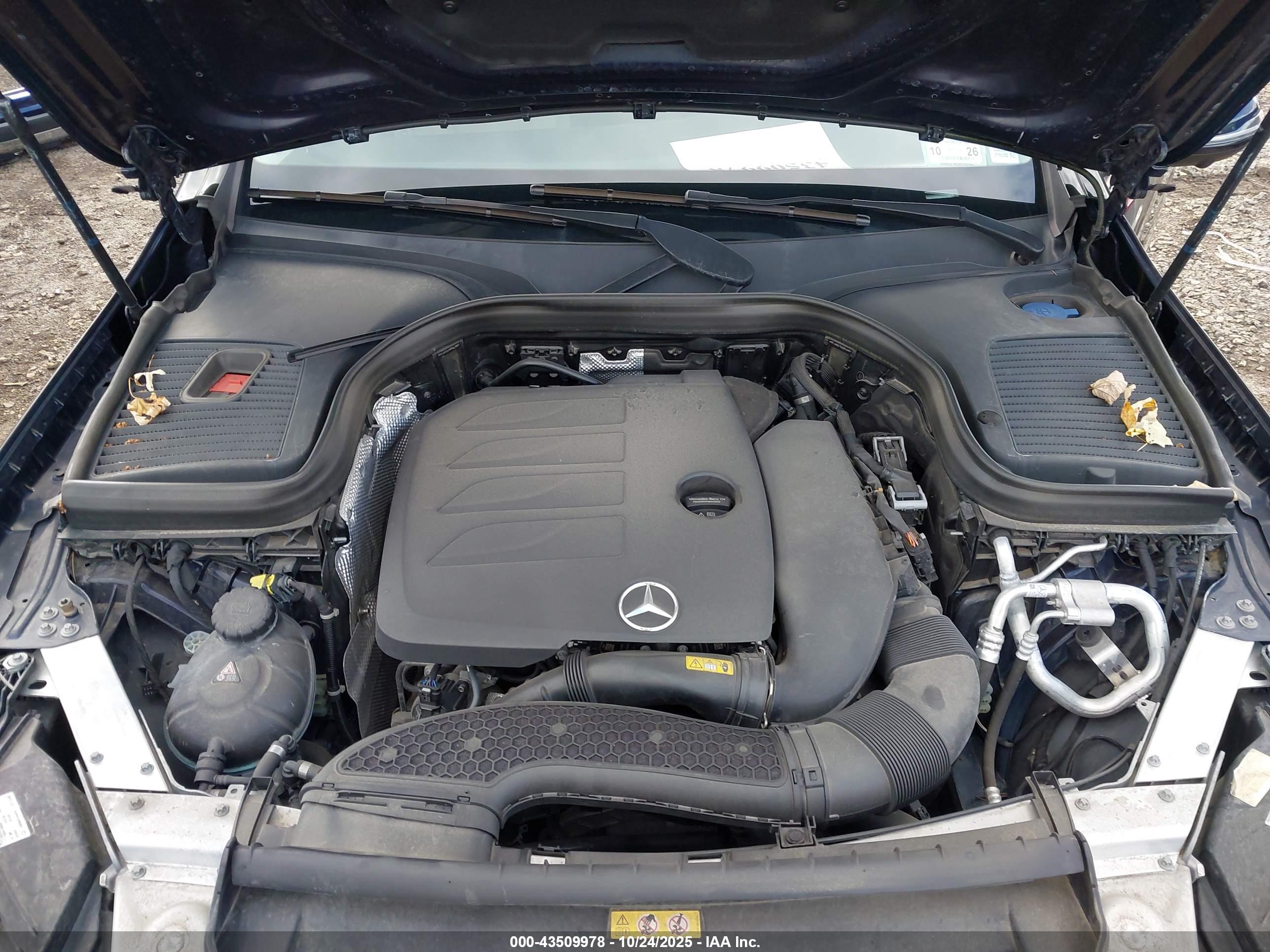 MERCEDES-BENZ GLC image 10