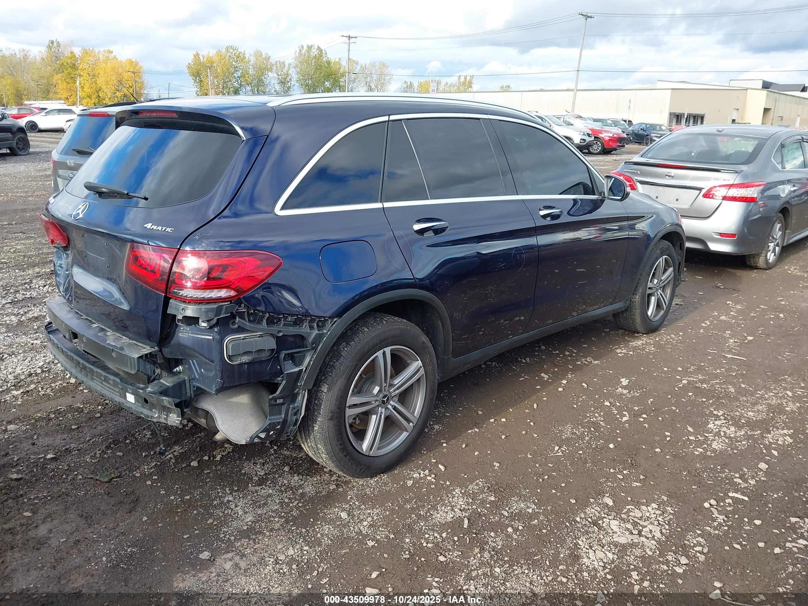 MERCEDES-BENZ GLC image 4