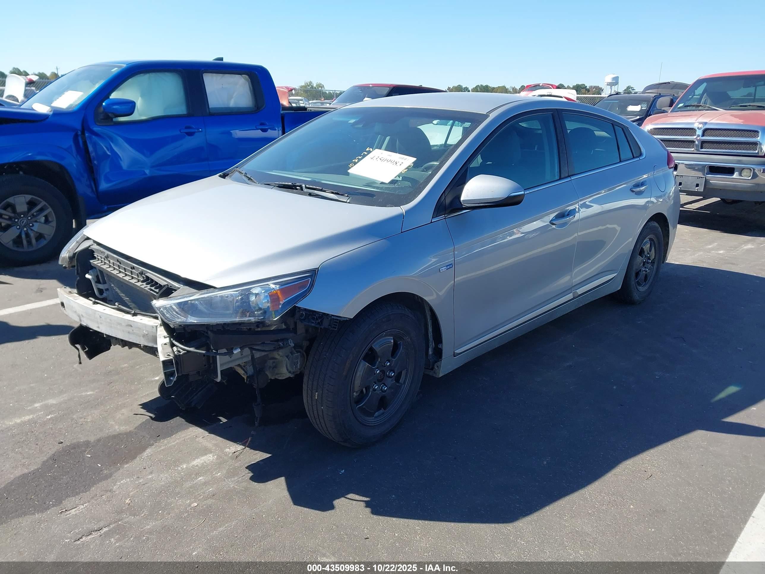 HYUNDAI IONIQ image 2