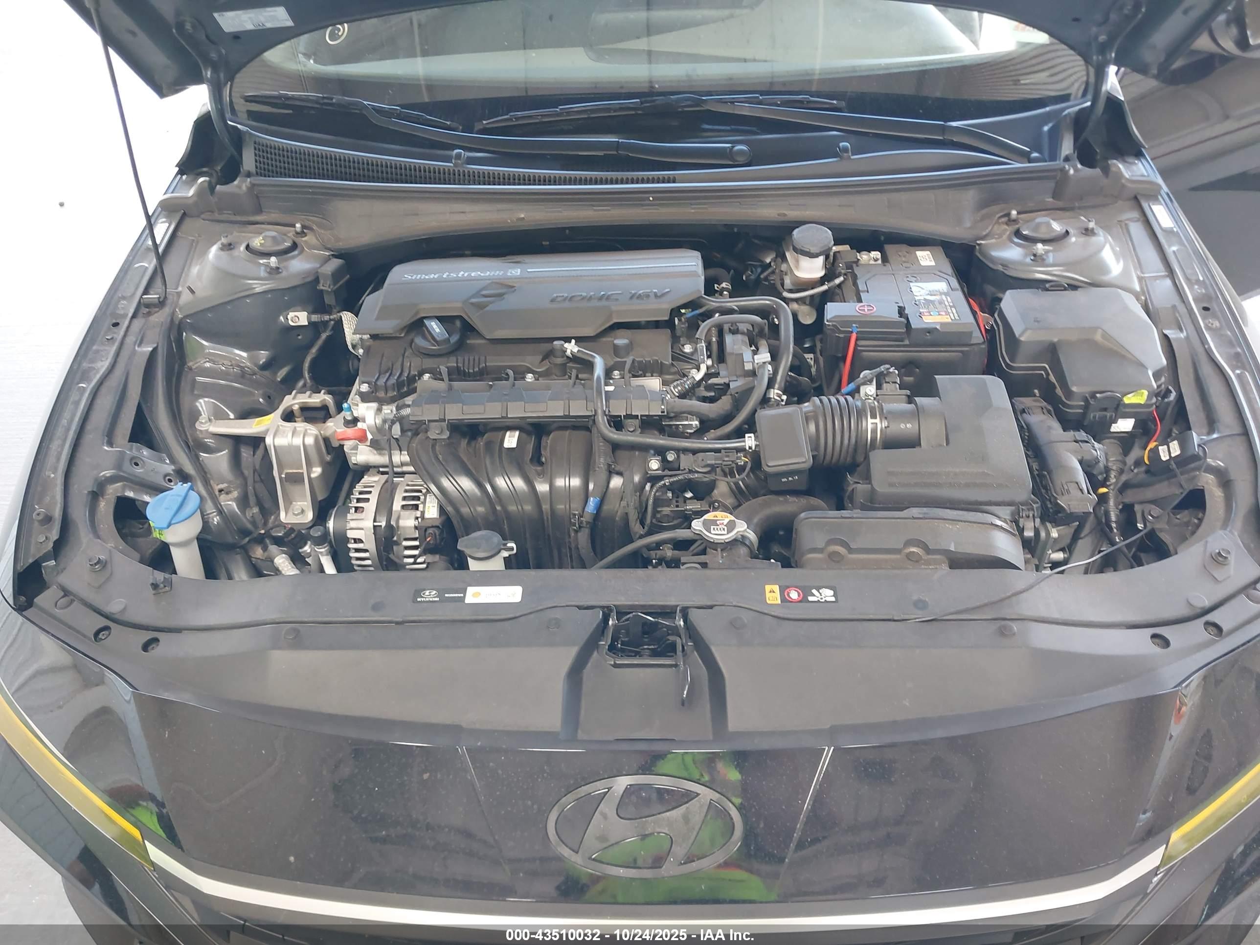 HYUNDAI ELANTRA image 10
