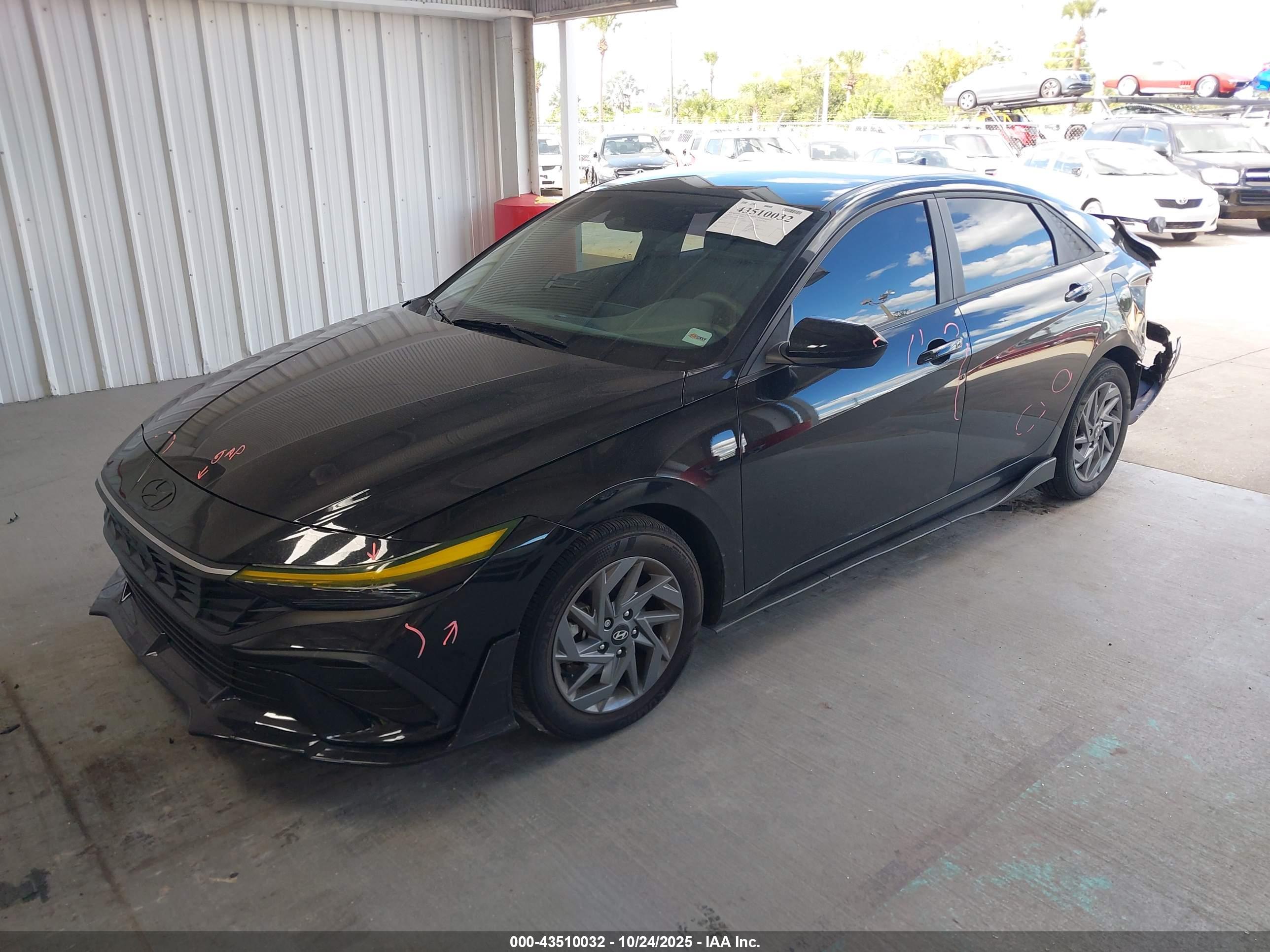 HYUNDAI ELANTRA image 2