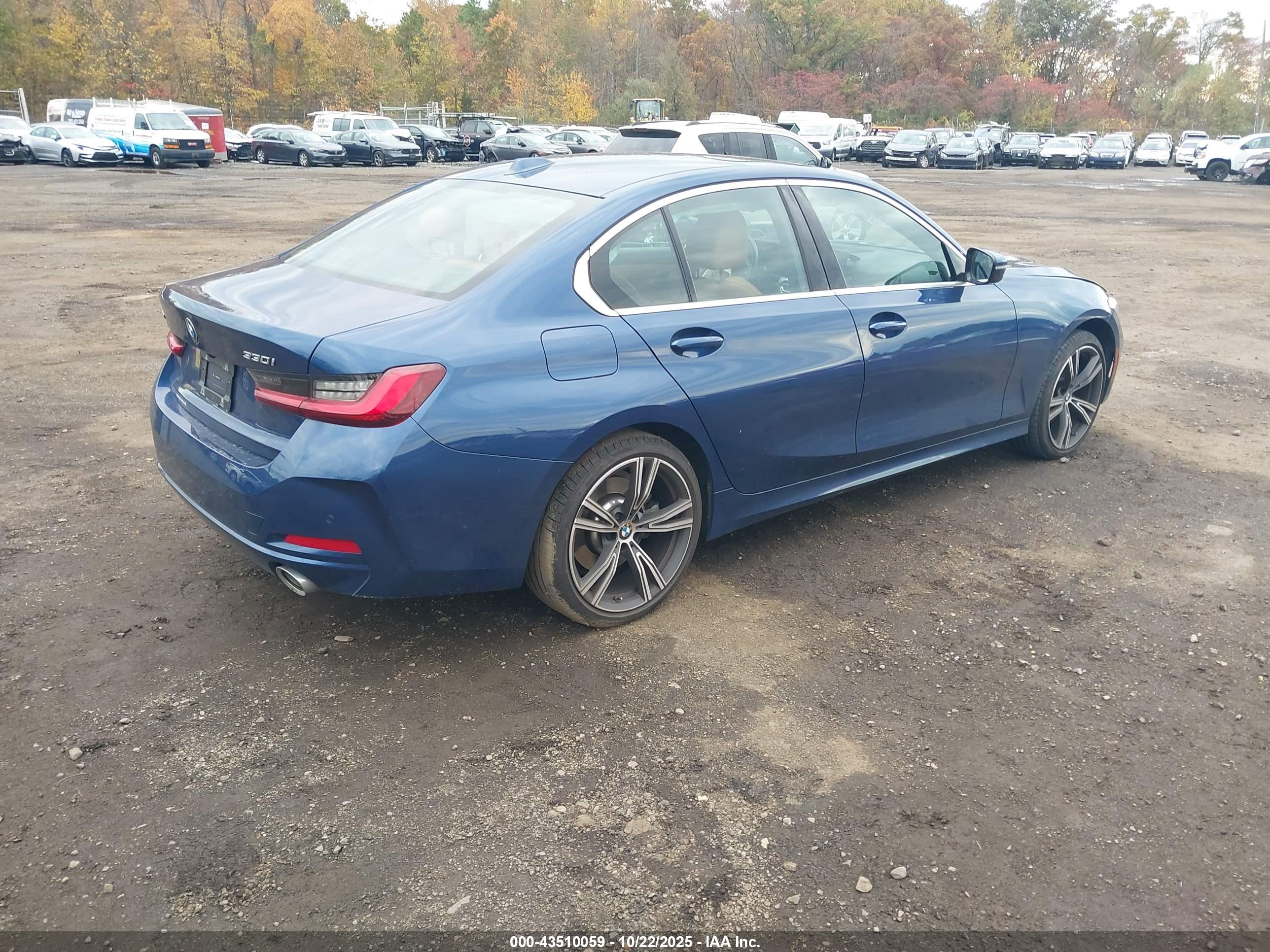 BMW 330I image 4