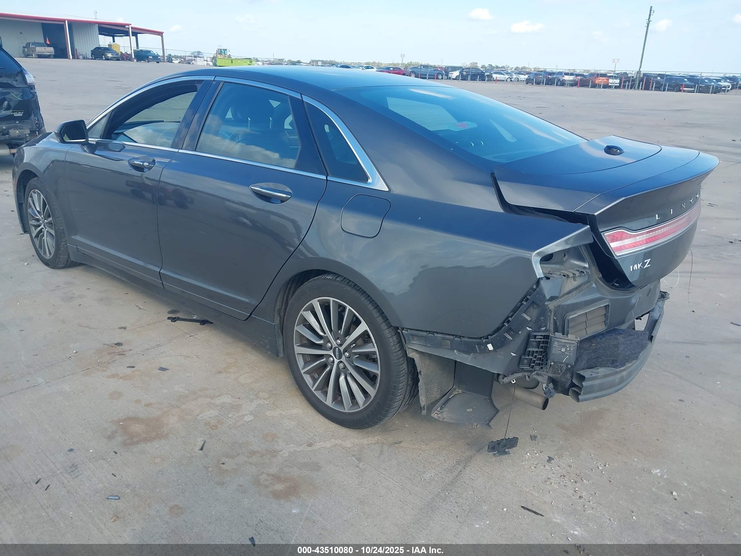LINCOLN MKZ image 3