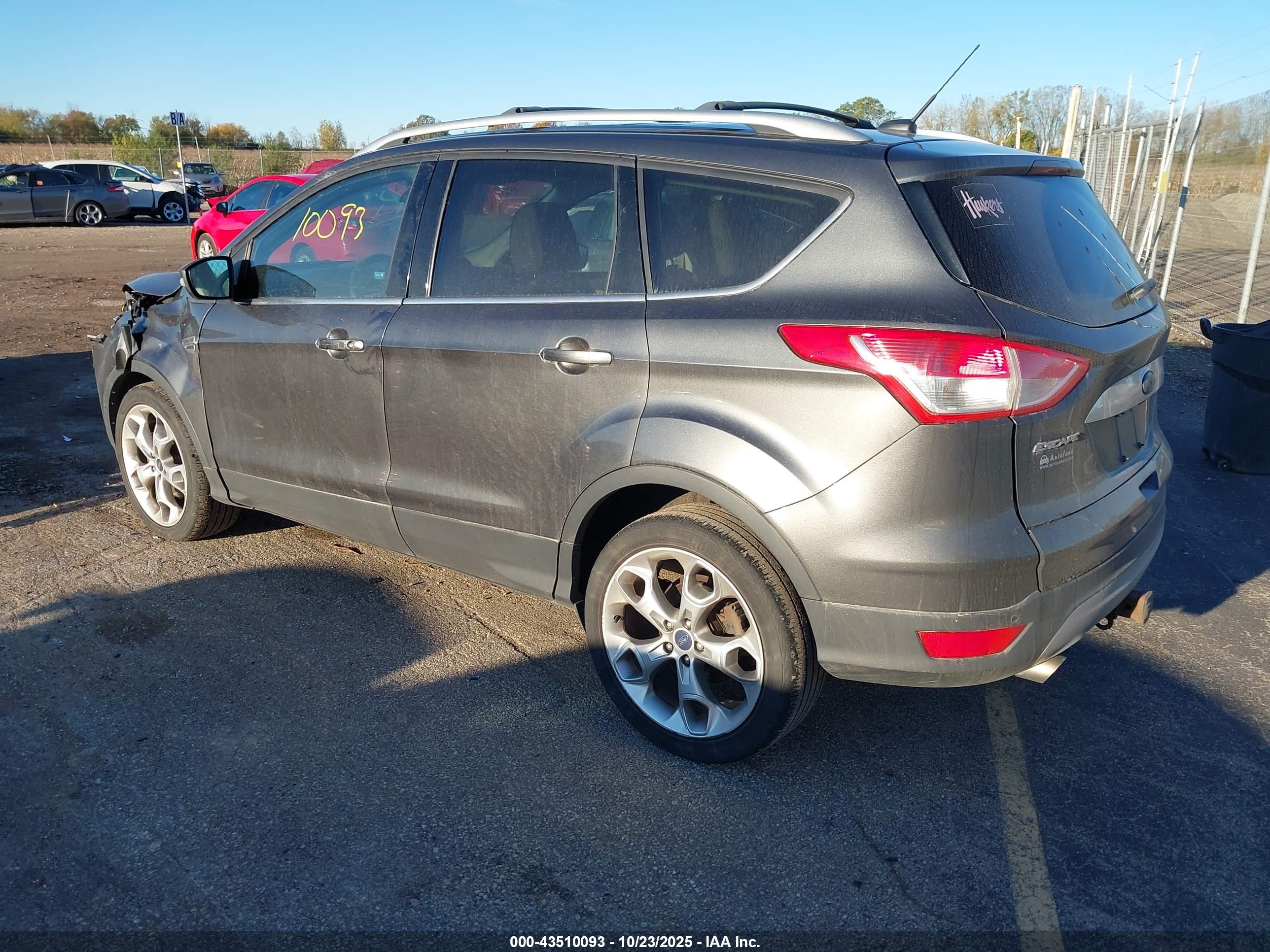 FORD ESCAPE image 3